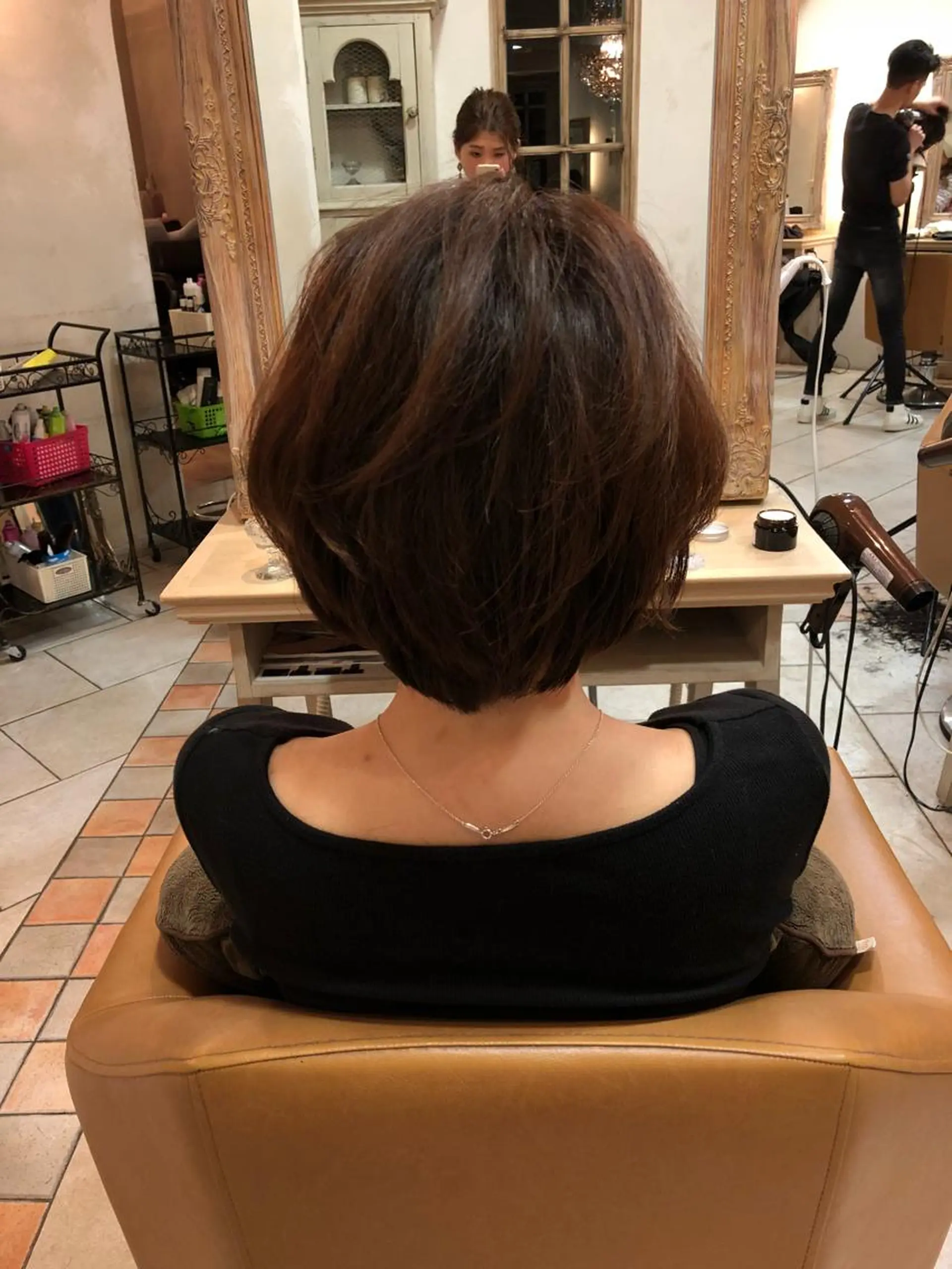 ショート ショートレイヤー レイヤーカット ショートヘア 小顔カット レイヤーカット✂︎池 袋個室サロンkumaのヘアスタイル