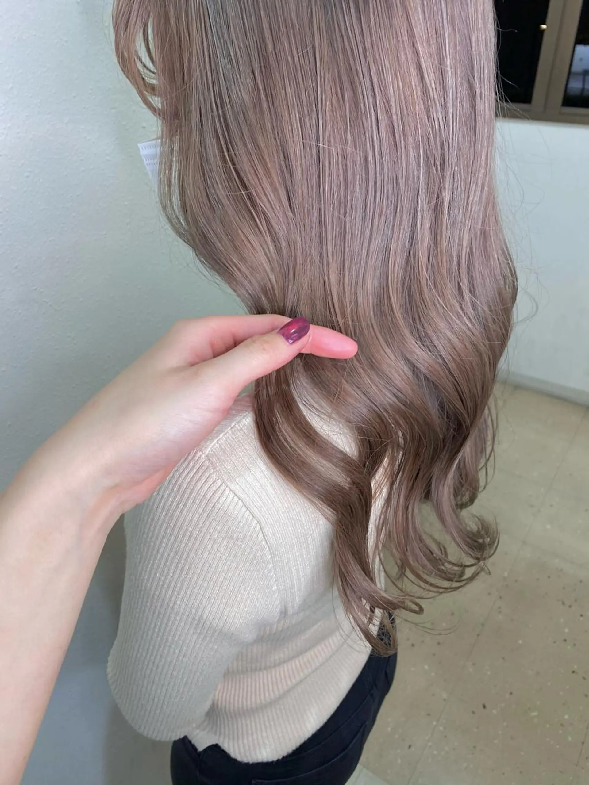 セミロング ハイトーンカラー🍑 心斎橋のヘアスタイル