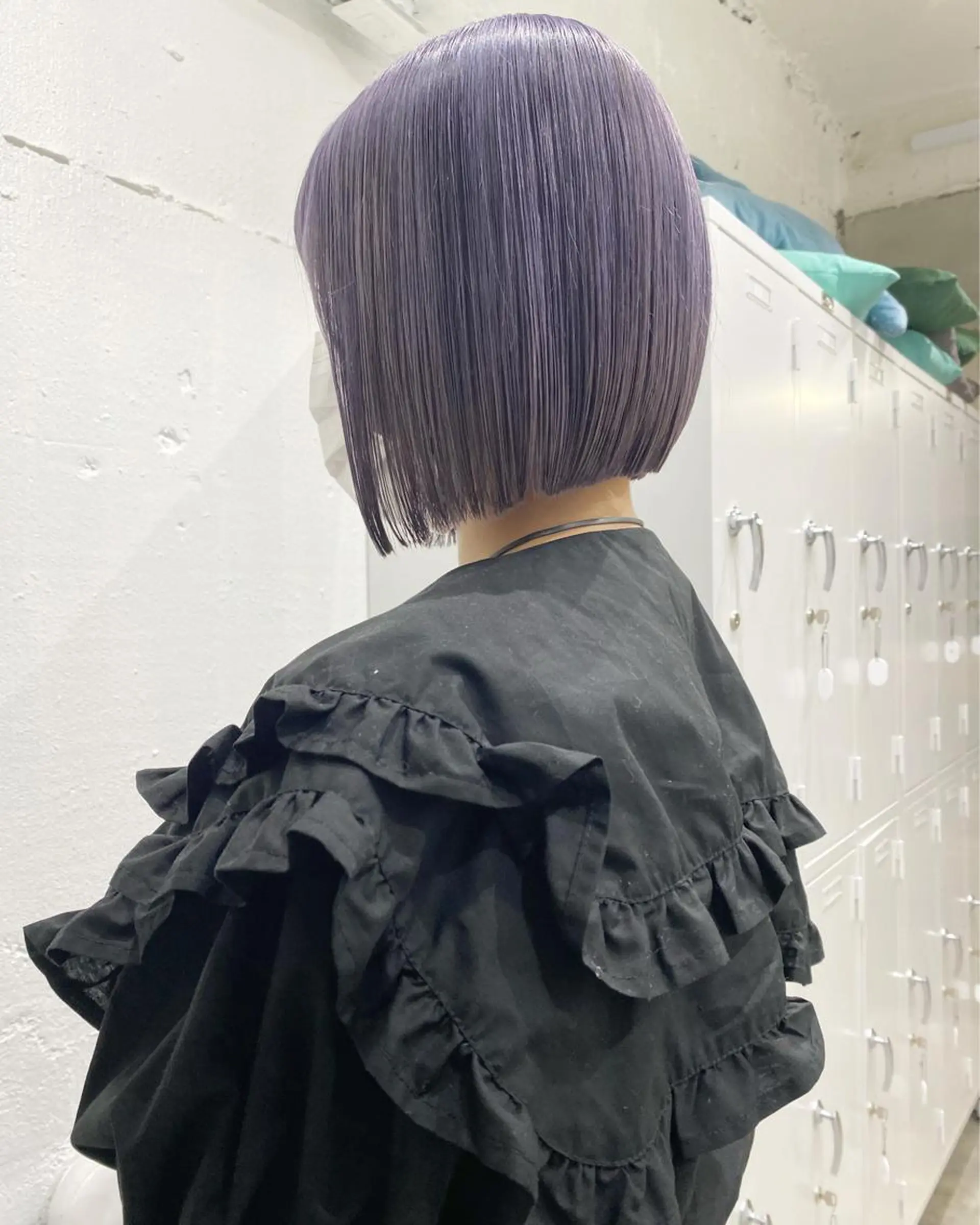 ショート カラー ヘアアレンジ 切りっぱなしボブ アッシュ アッシュグレー ベージュカラー 黒髪 ササキ カズマのヘアスタイル