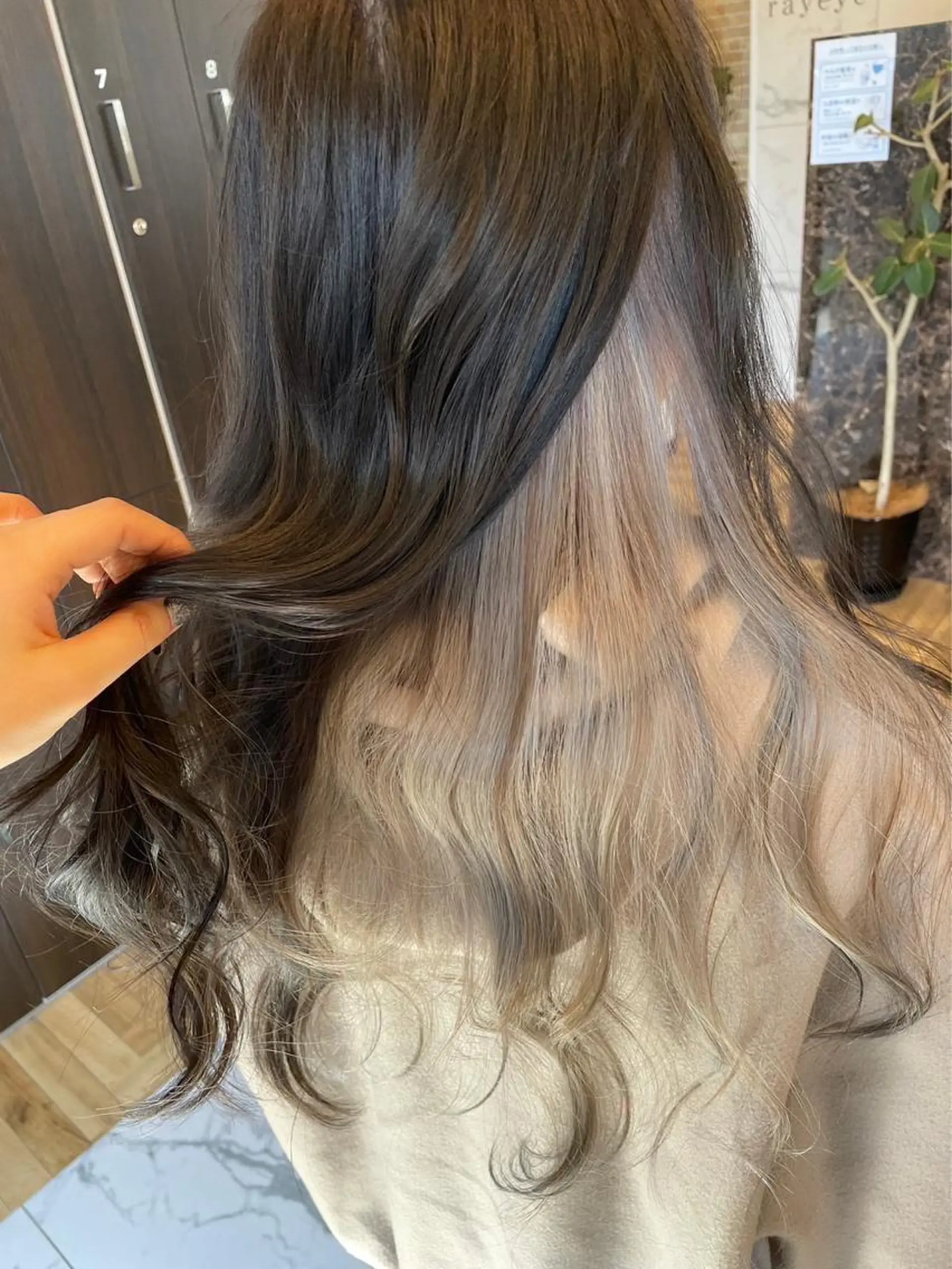 ロング ヘアカラー 小島 陽成のヘアスタイル