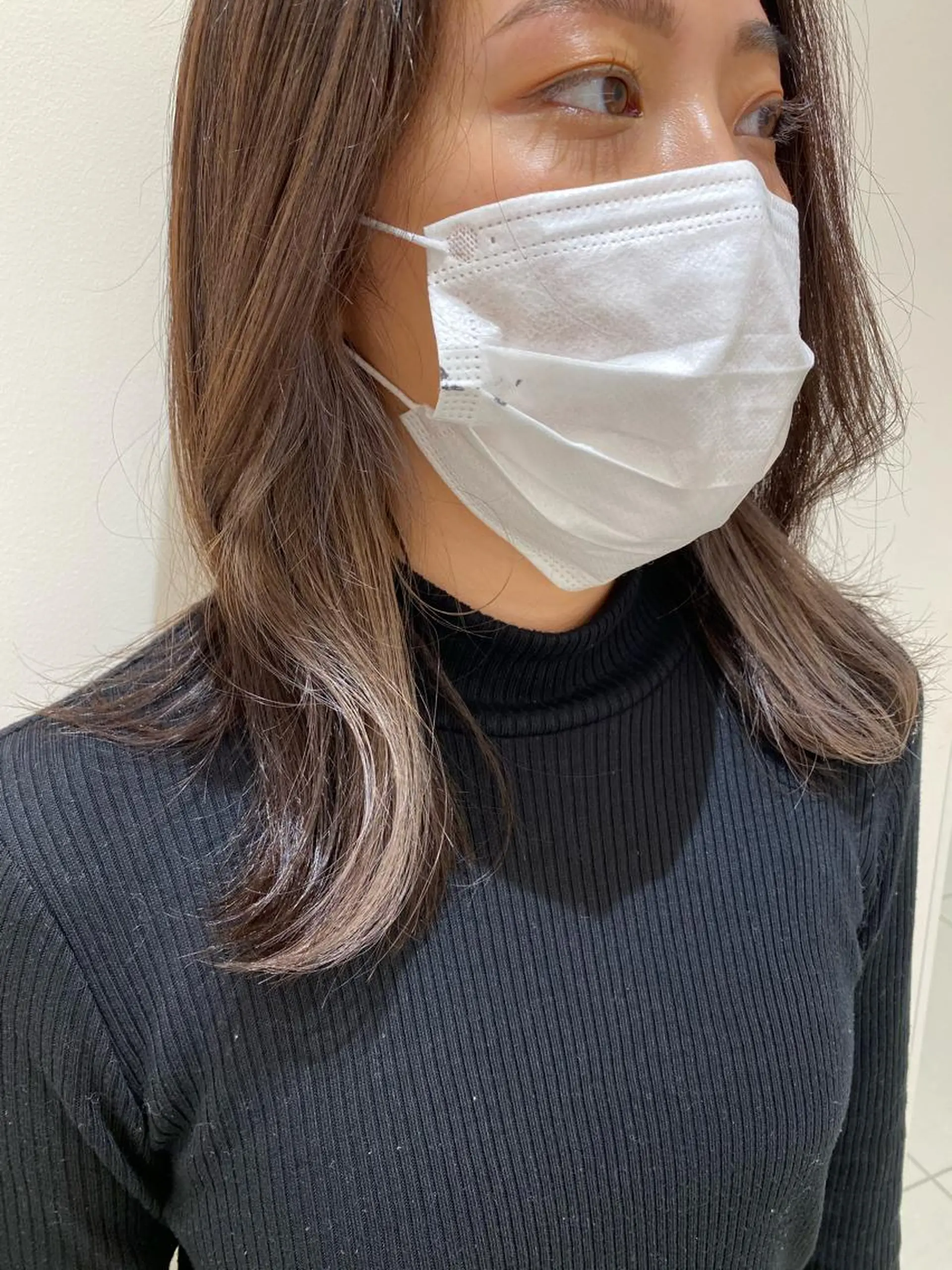 セミロング カラー プレイングカラー🤍 細めハイライトのヘアスタイル