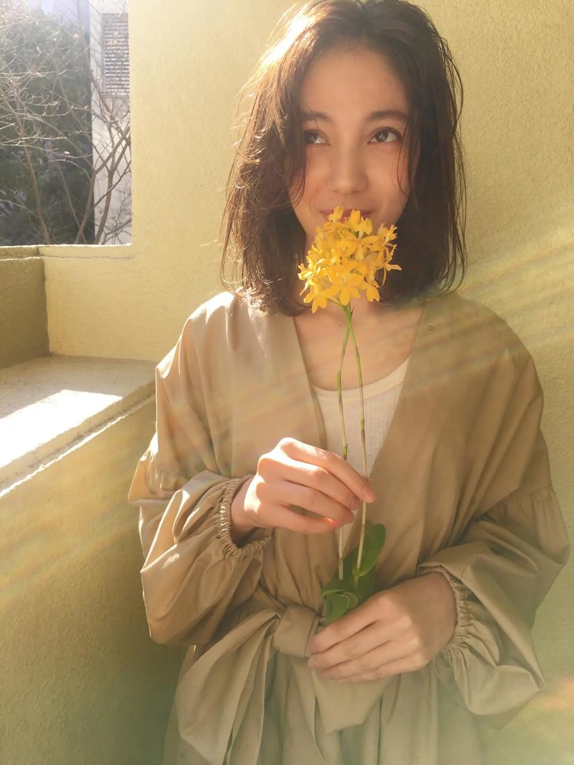 ミディアム カラー 🤍LOREN エリコ🌈のヘアスタイル