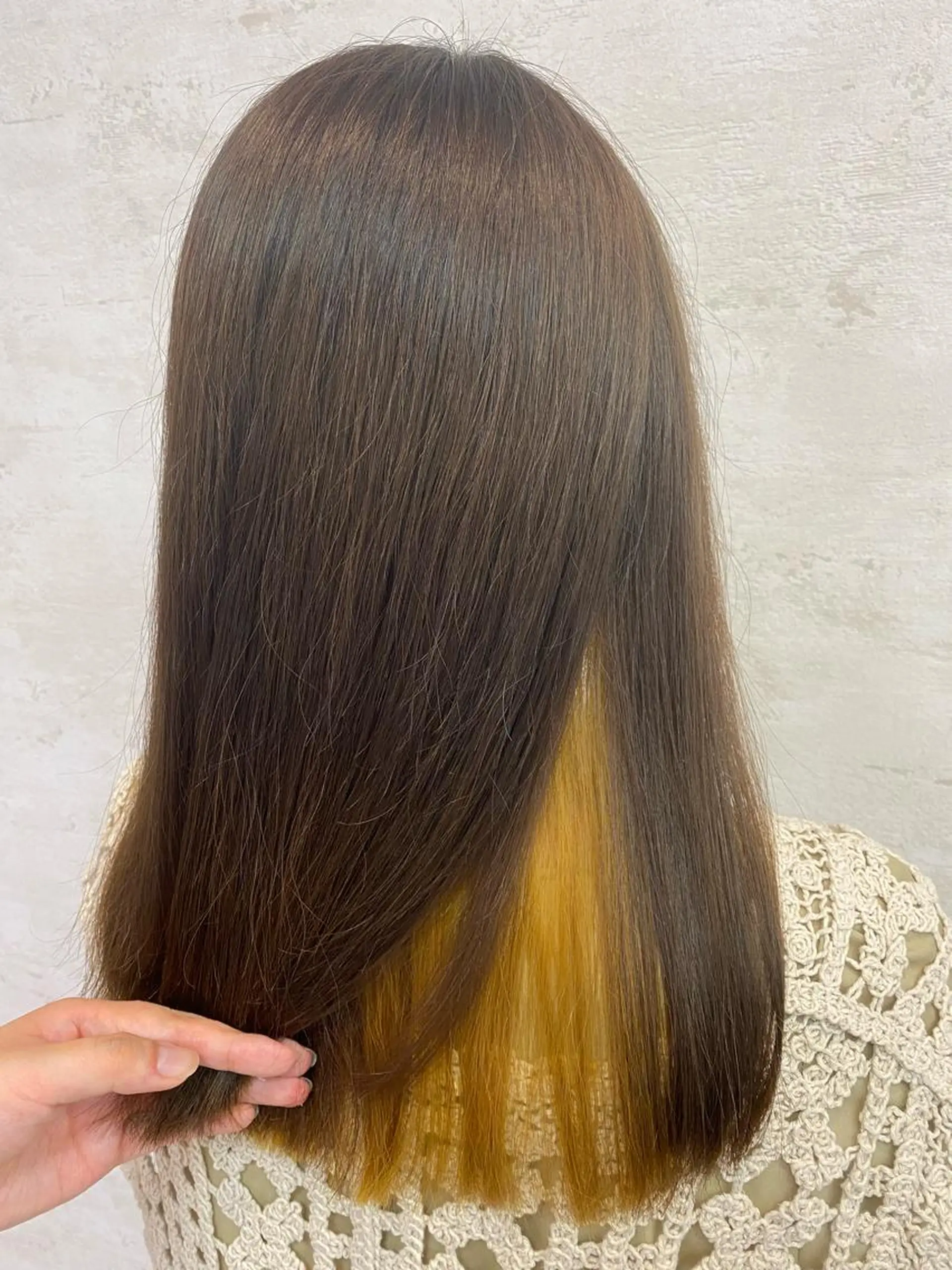 ロング カラー ブリーチ インナーカラー 上田 和紀子のヘアスタイル
