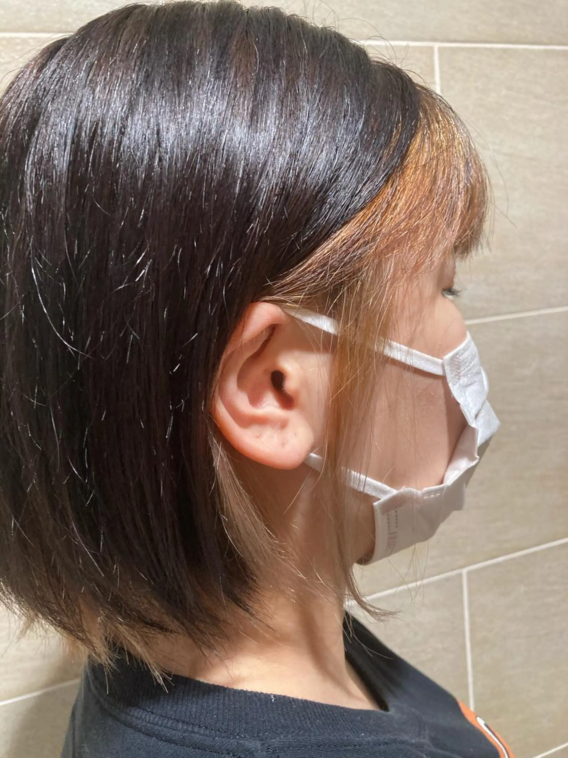 ショート カラー ブリーチ インナーカラー シルバー 宮原 佳苗のヘアスタイル