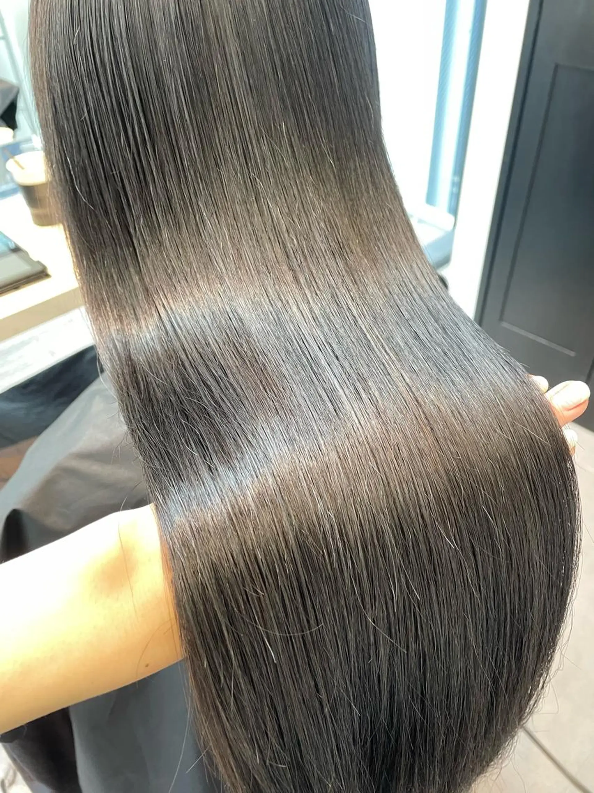ロング salowin銀座6丁目所属・20代後半〜30代 支持率◎Megumiのヘアスタイル