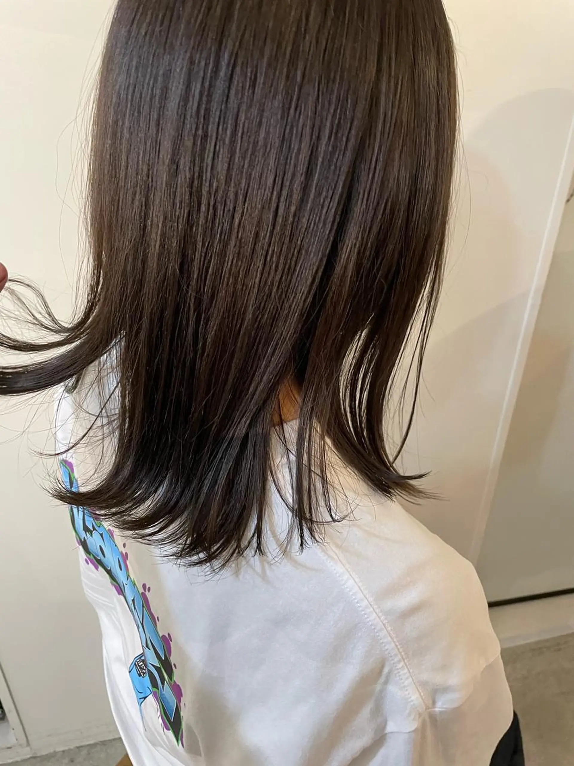 ショート カラー ニシウエ ヒロキのヘアスタイル