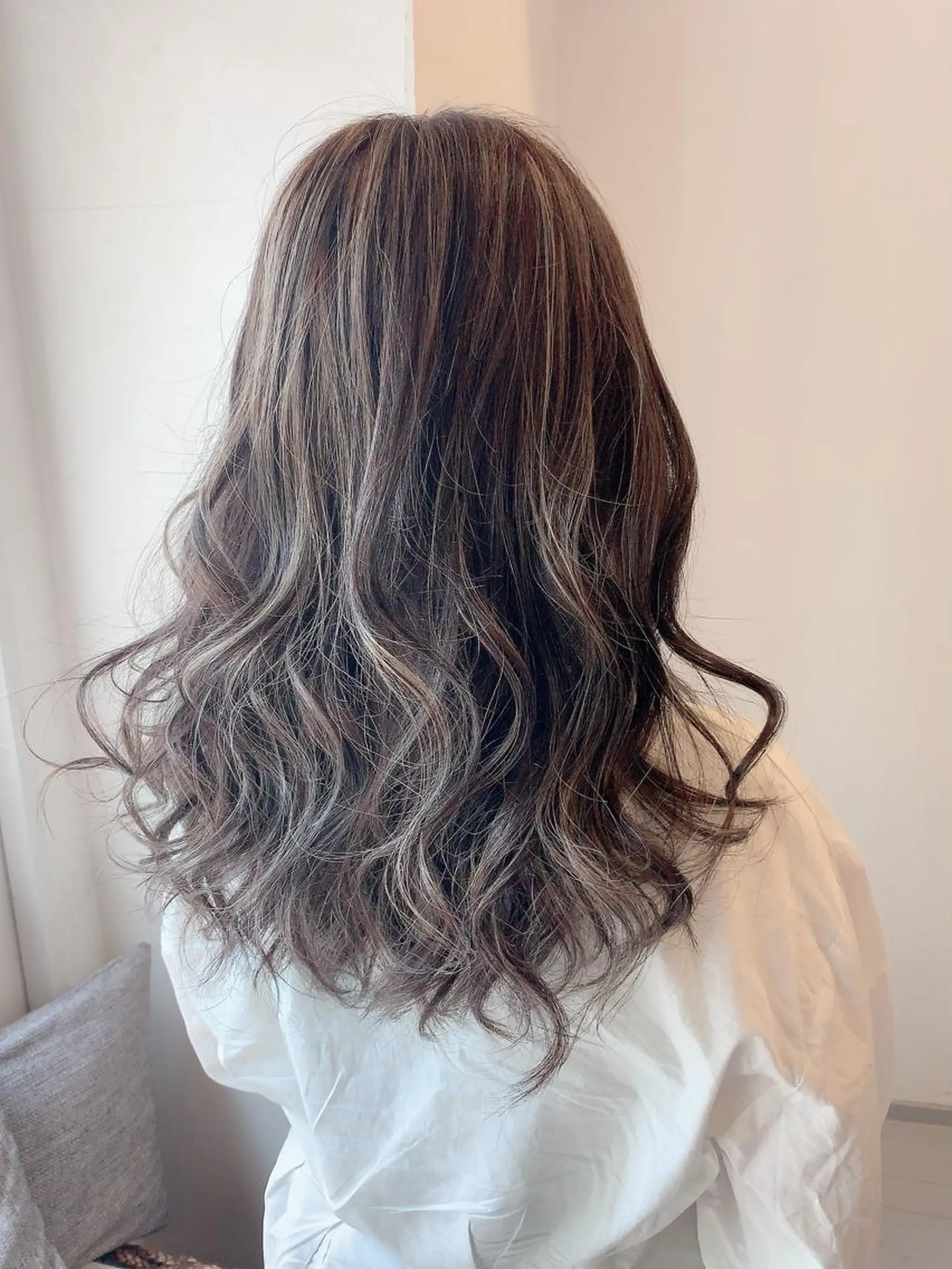 ロング カラー ハイライトカラー ハイライト ヘアカラー トリートメント 🍀Moda by Grande🍀のヘアスタイル
