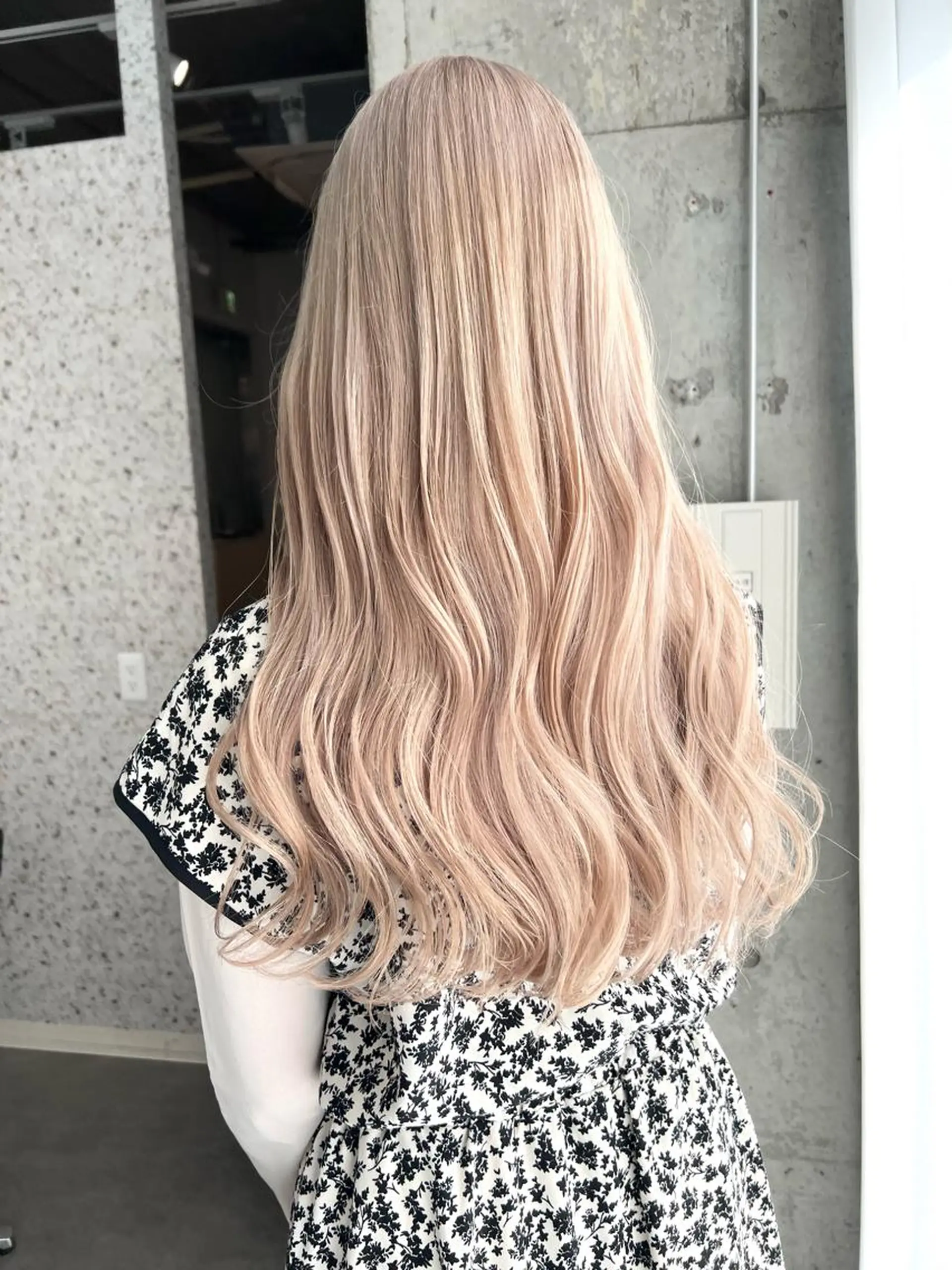 ロング カラー バレイヤージュ ブリーチ ブロンド ケアブリーチ ハイライトカラー ヘアカラー トリートメント lani 天神大名/ブリーチのヘアスタイル