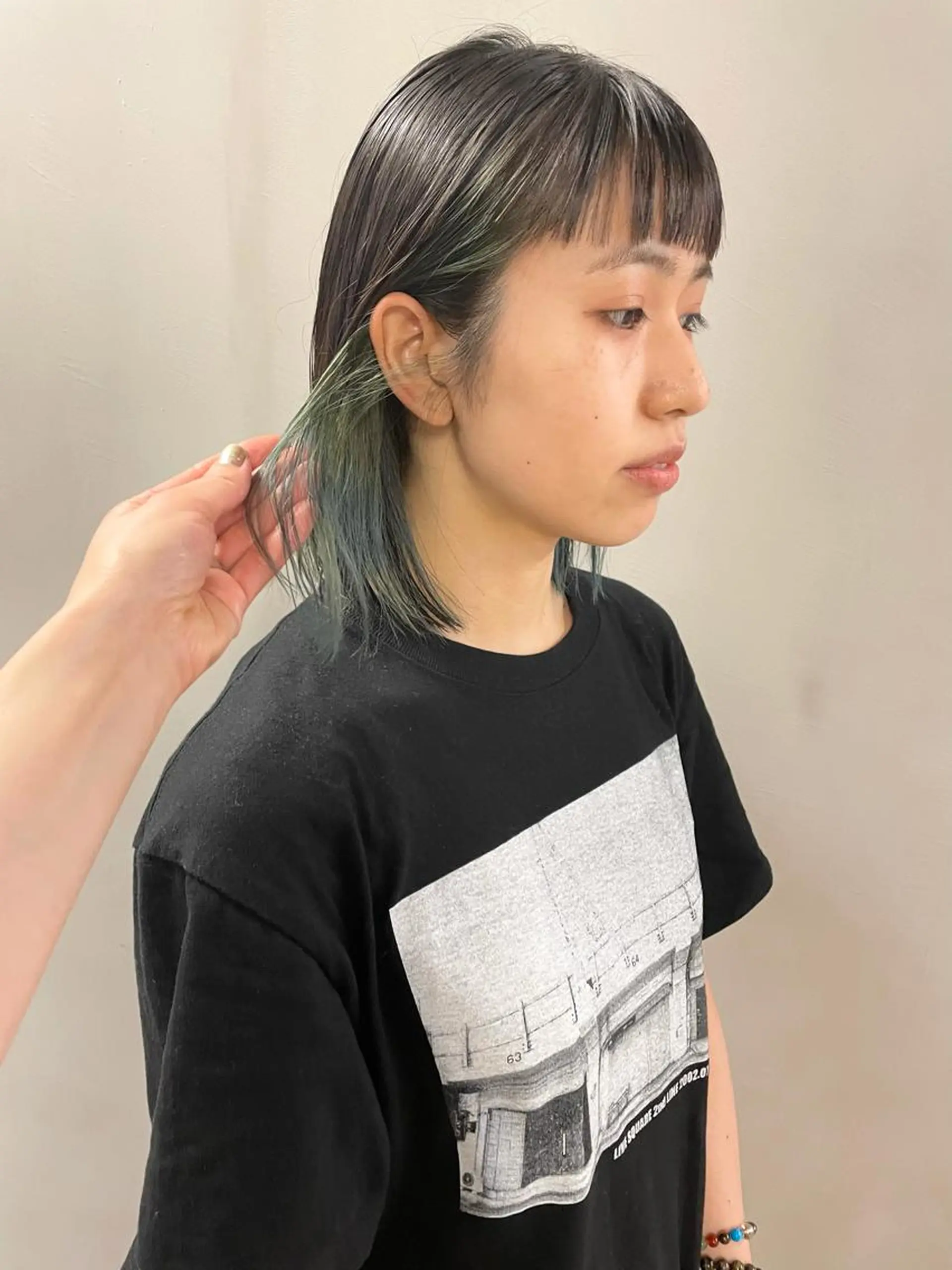 ミディアム カラー パーマ ヘアアレンジ メンズ キッズ ネイル マツエク・マツパ グリーン カット ヘアカラー トリートメント tatsumi/ボブ ウルフ/レイヤーのヘアスタイル