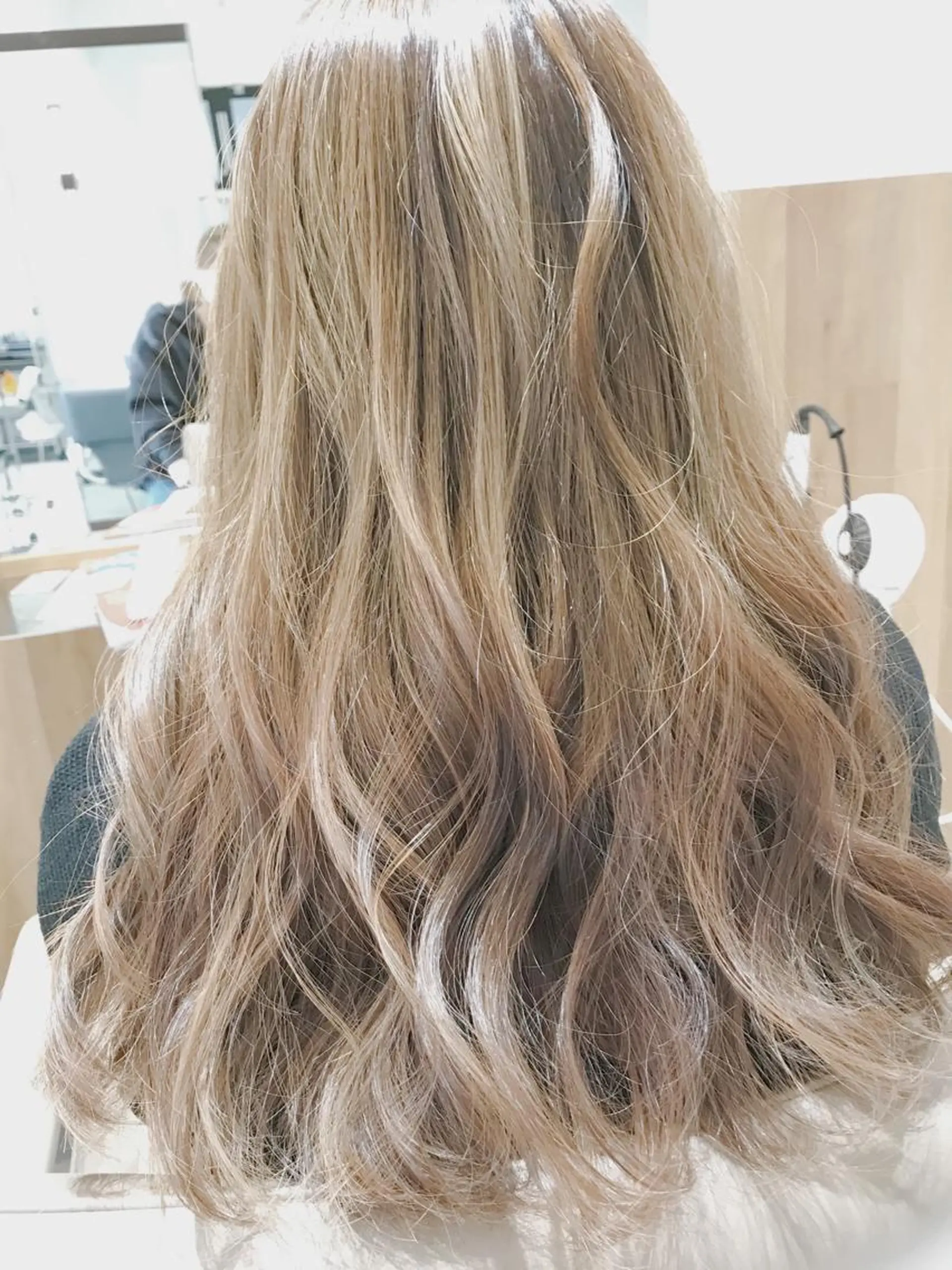 ロング カラー ヘアアレンジ 谷合 貴志のヘアスタイル