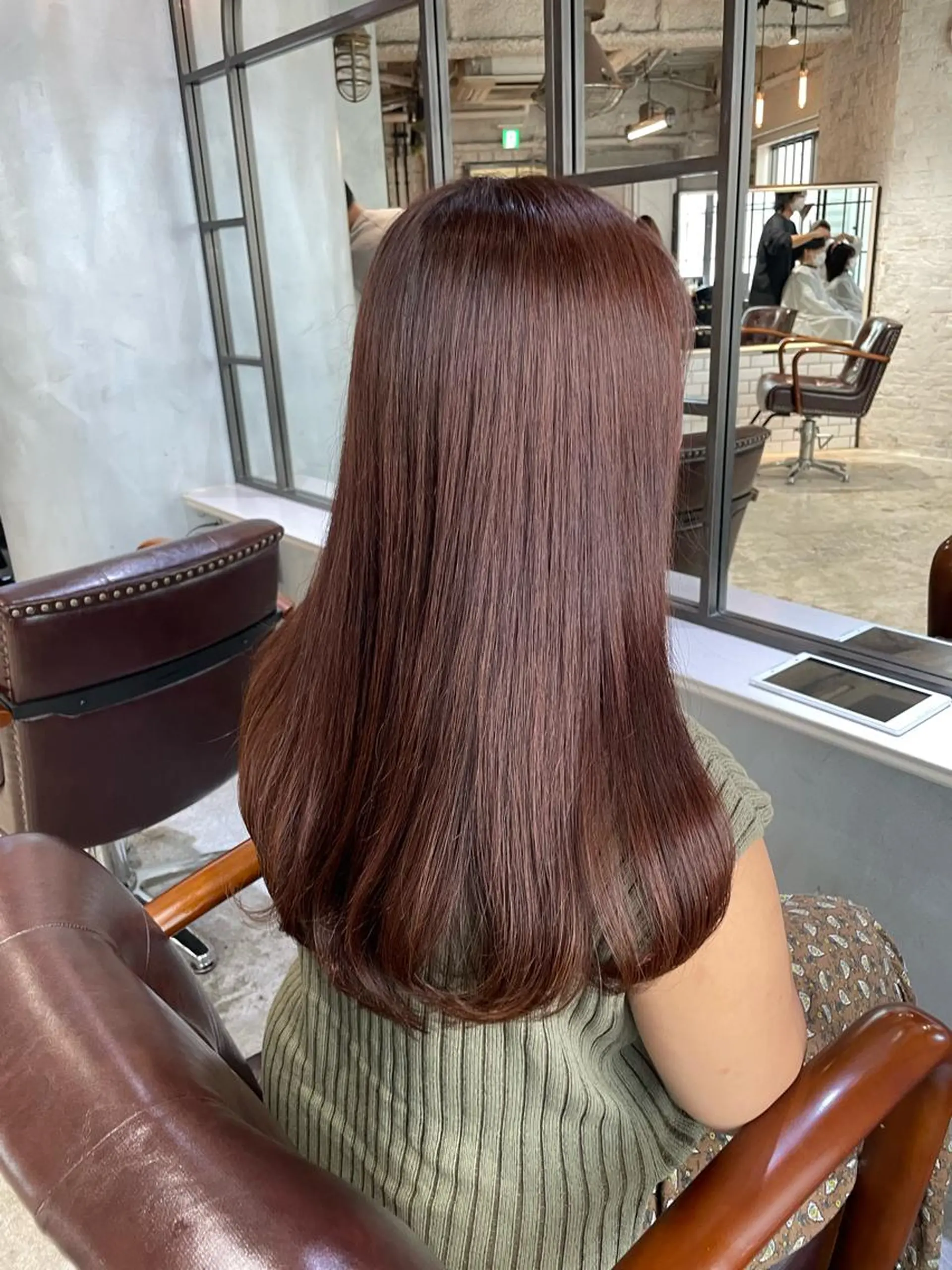 セミロング 顔まわりレイヤー 韓国風ヘア レイヤーカット ローレイヤー 縮毛矯正 カット ヘアカラー トリートメント Masena所属・【必ず似合わせます】 川口航平のヘアスタイル
