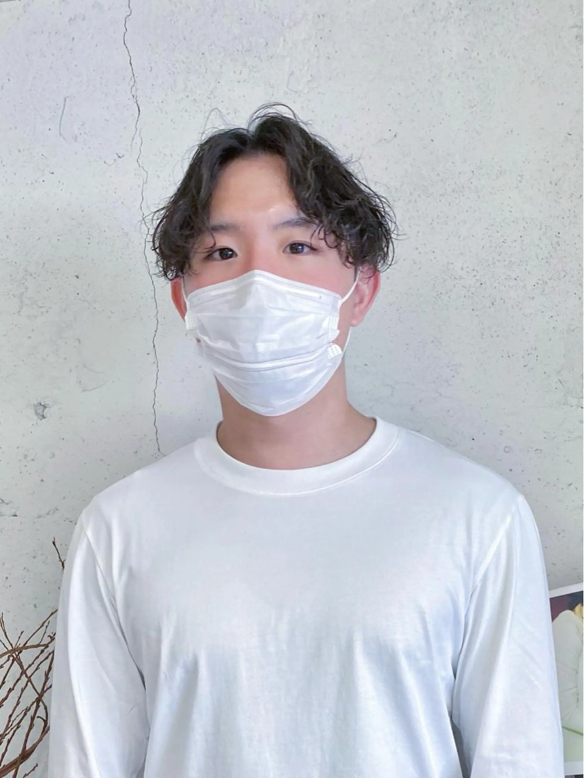 パーマ メンズ センターパート メンズパーマ スパイラルパーマ カット ヘアカラー 古川 晴輝のヘアスタイル
