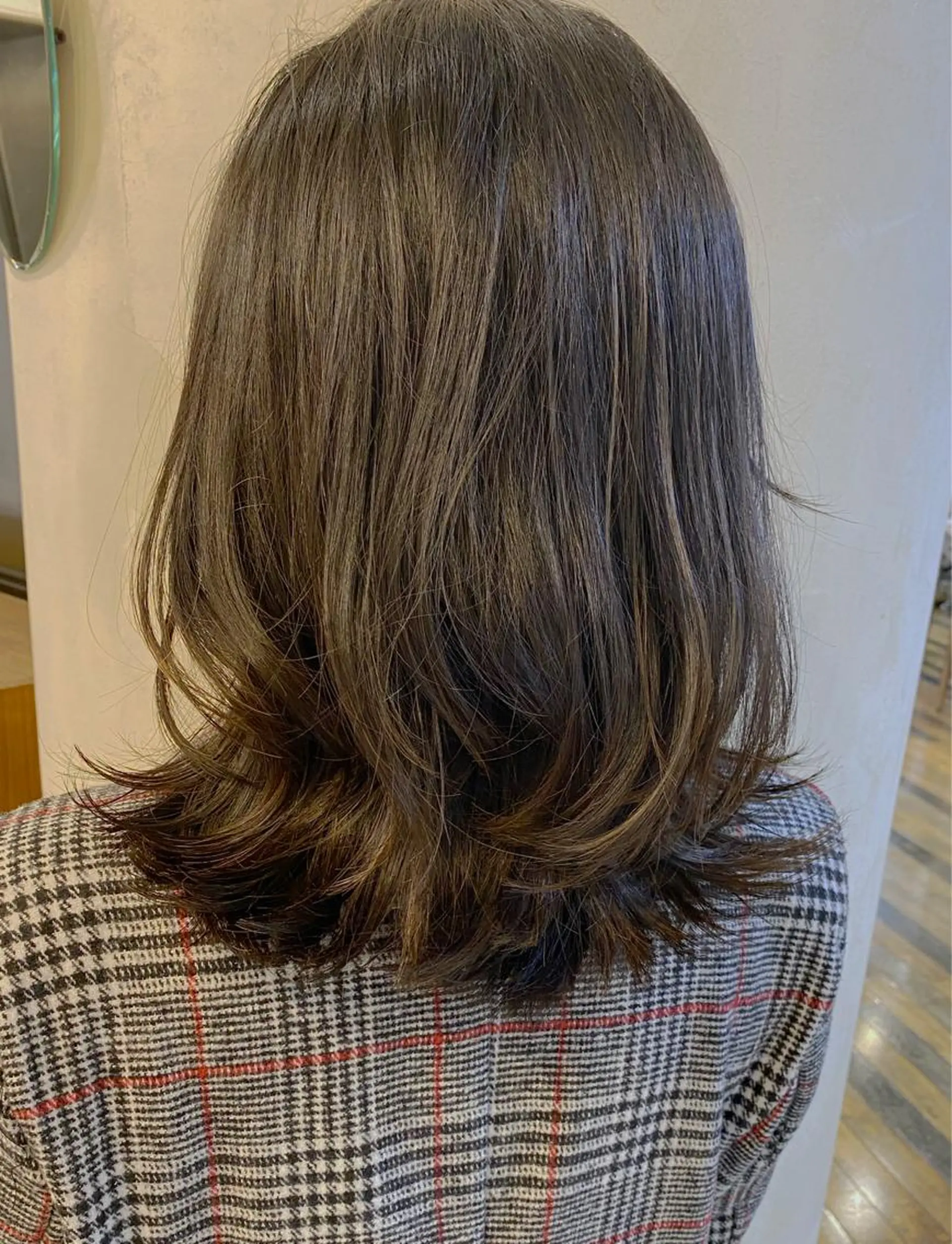 セミロング カラー 🥣 hashi 🛋️のヘアスタイル