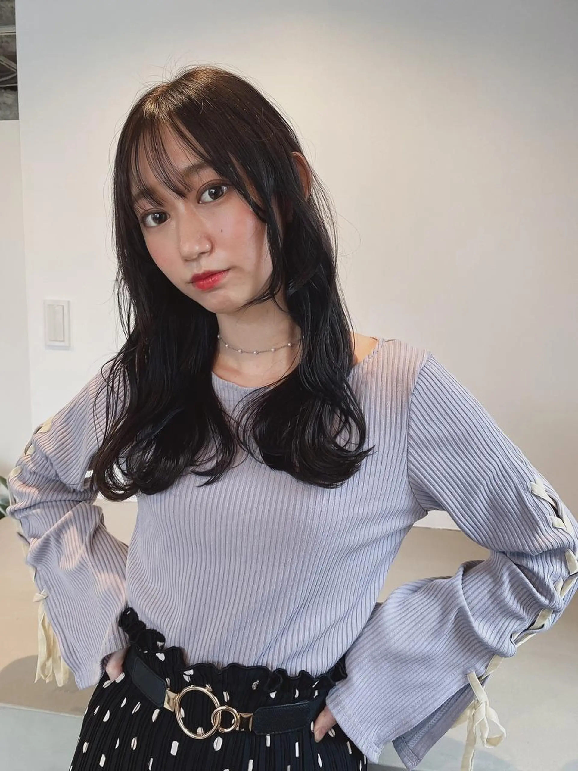 ミディアム エギョモリ 天使の羽バング・フェザーバング ハッシュカット ハイライト タンバルモリ カット ヘアカラー トリートメント CEINE PATHのヘアスタイル