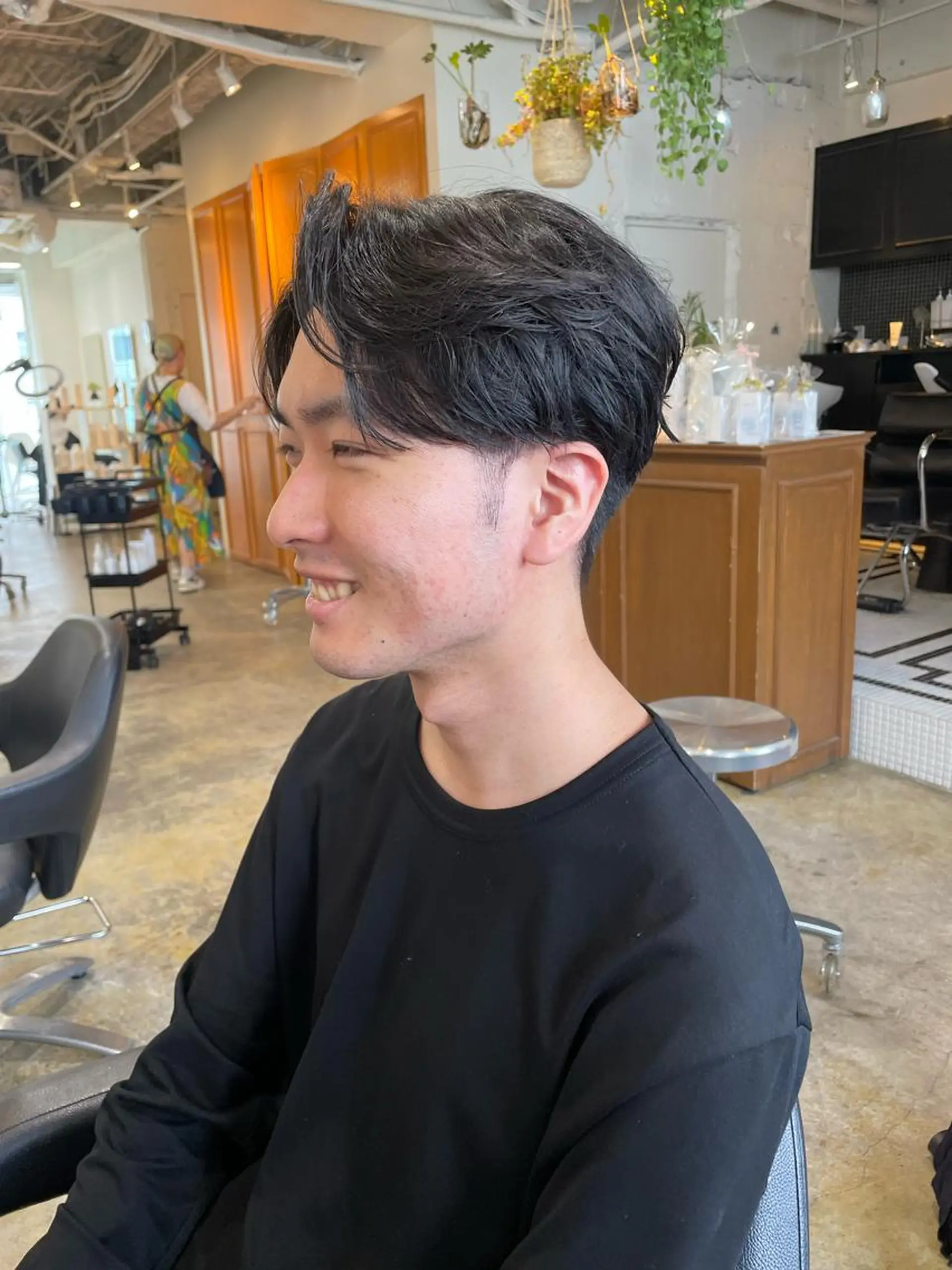 メンズ RIN／韓国ヘア レイヤーカットのヘアスタイル
