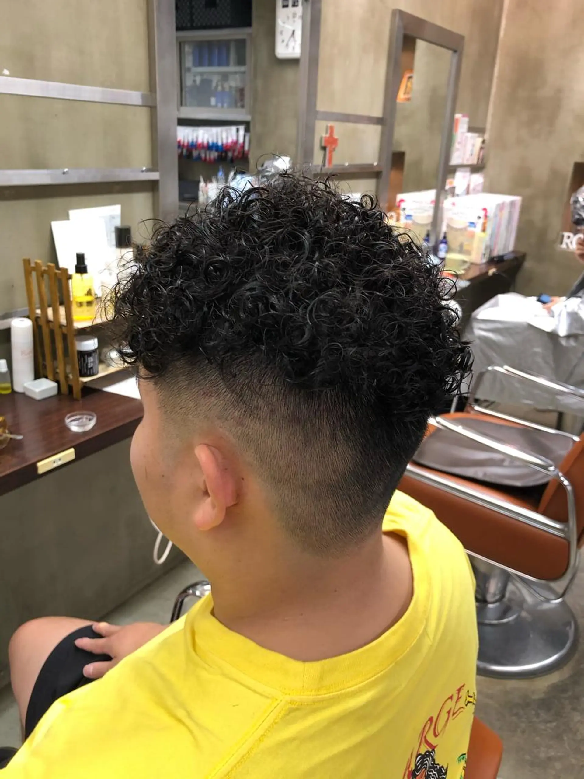 ショート パーマ メンズ フェードカット メンズパーマ カット パーマ ROBOT   PLUS所属・大野 悠平のヘアスタイル