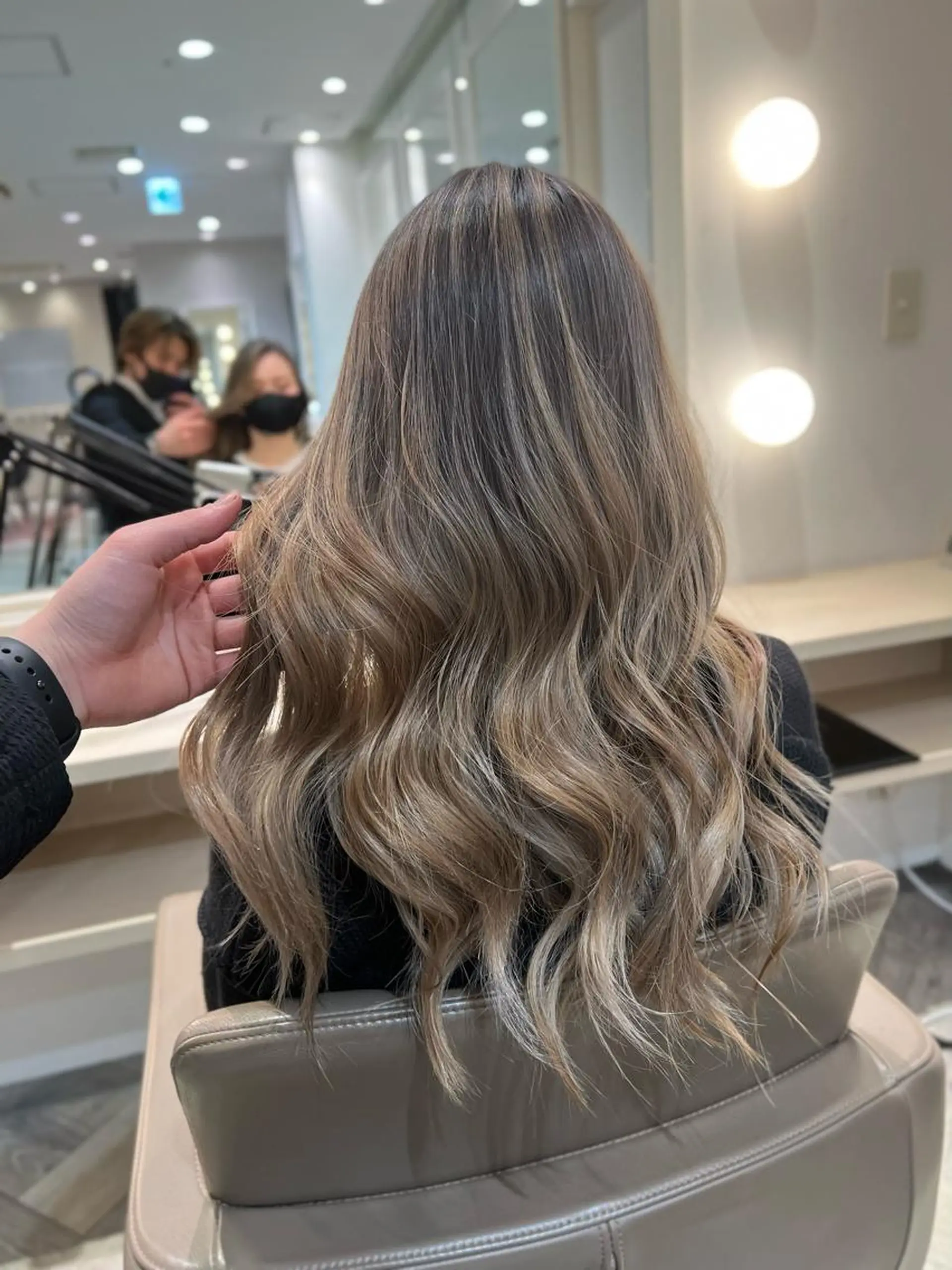 セミロング カラー 🇺🇸海外デザイン iCON TOKYOのヘアスタイル