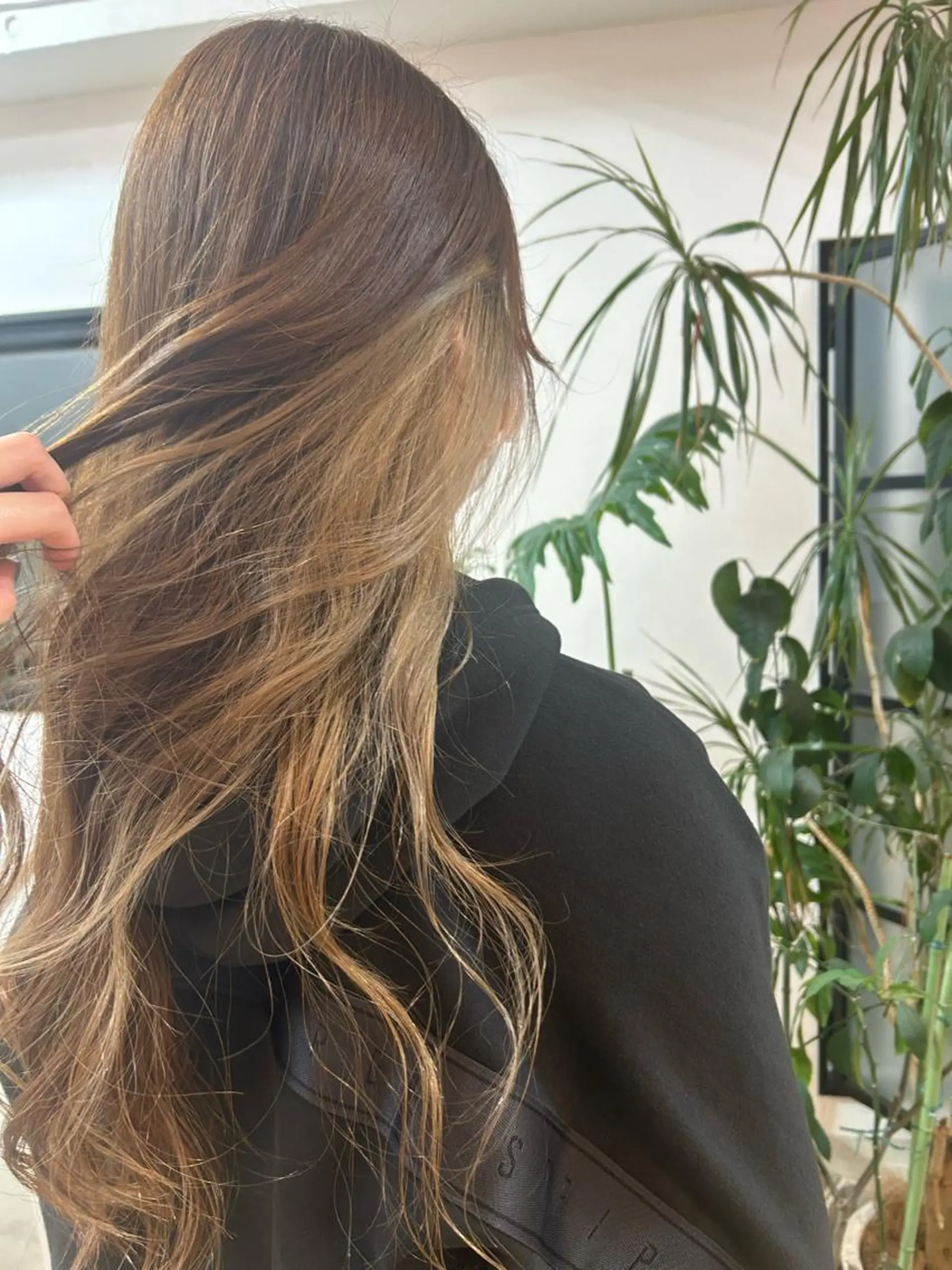 ロング カラー インナーカラー 阪口 依美奈のヘアスタイル