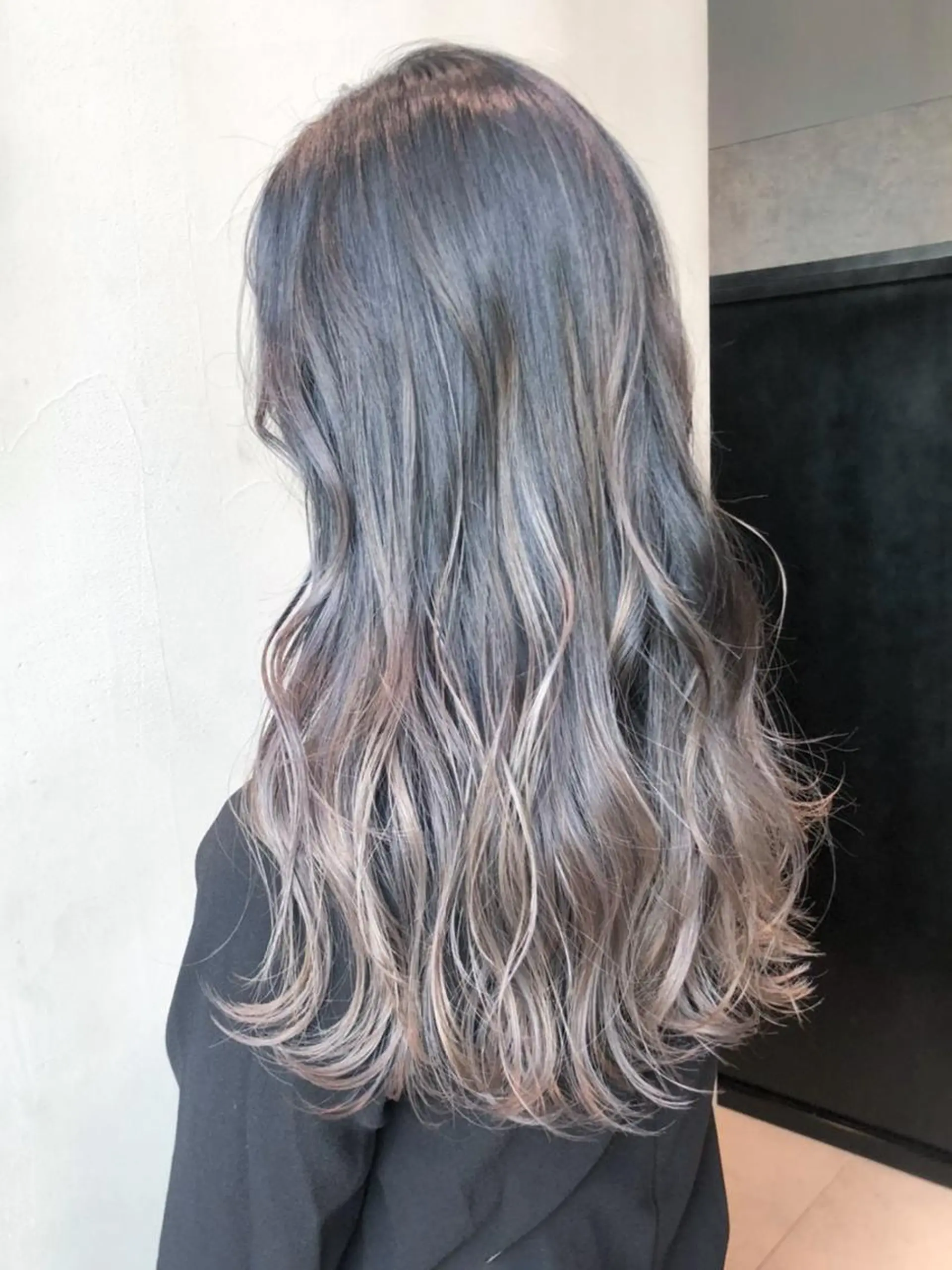 セミロング ヘアアレンジ パーマ カラー グラデーションカラー ハイライトカラー ハイライト ITbyALBUM 中野店のヘアスタイル