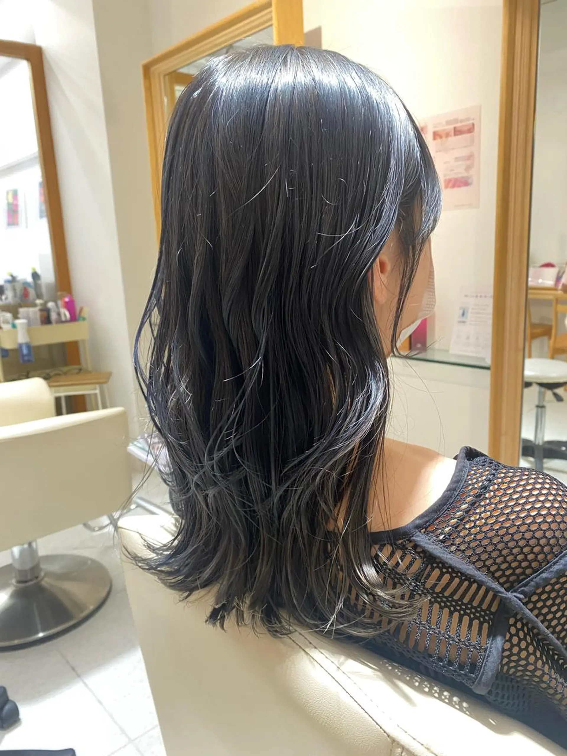 セミロング カラー 安永 涼のヘアスタイル