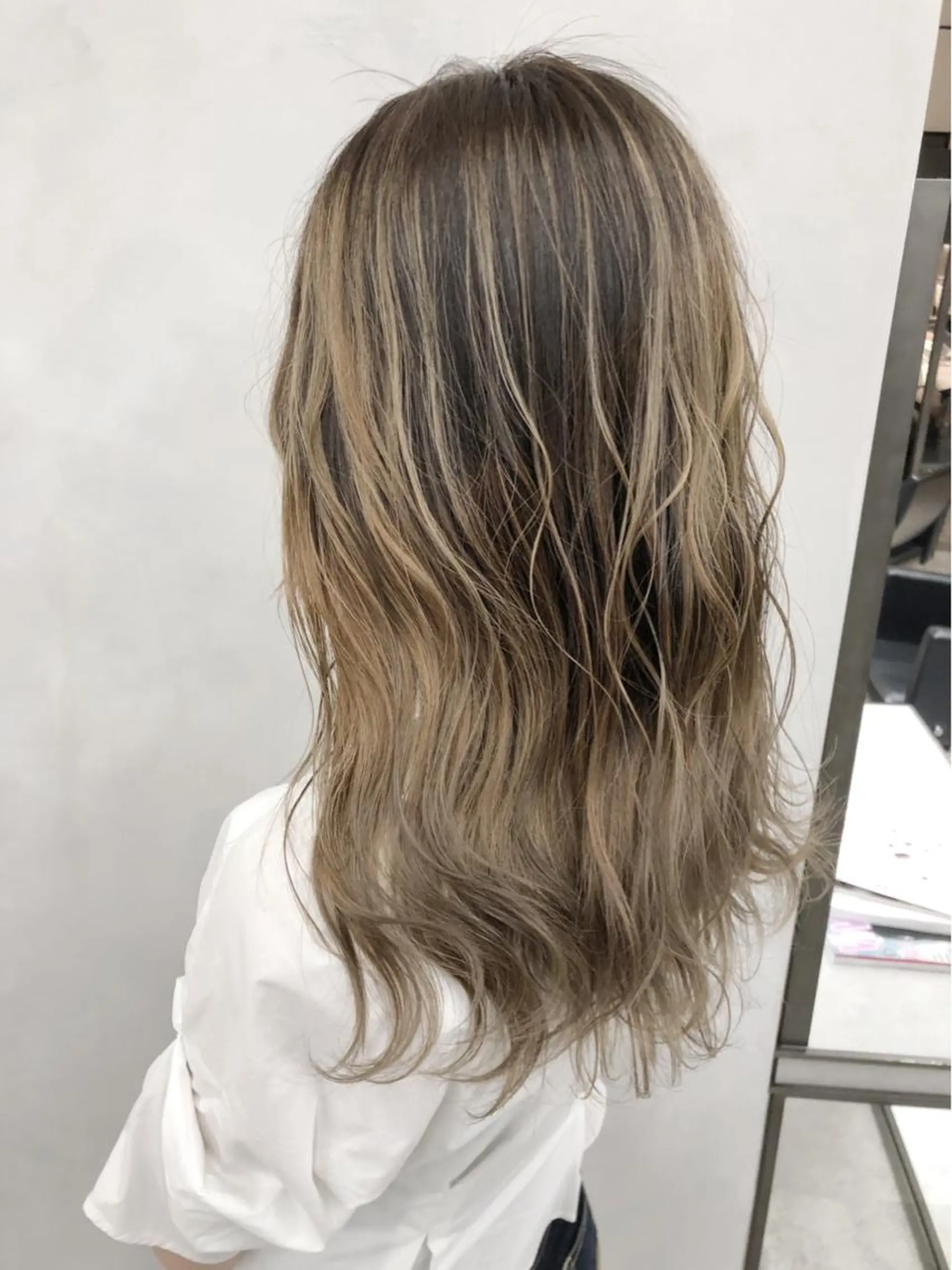 ロング レイヤーカット EIGHT 船橋のヘアスタイル
