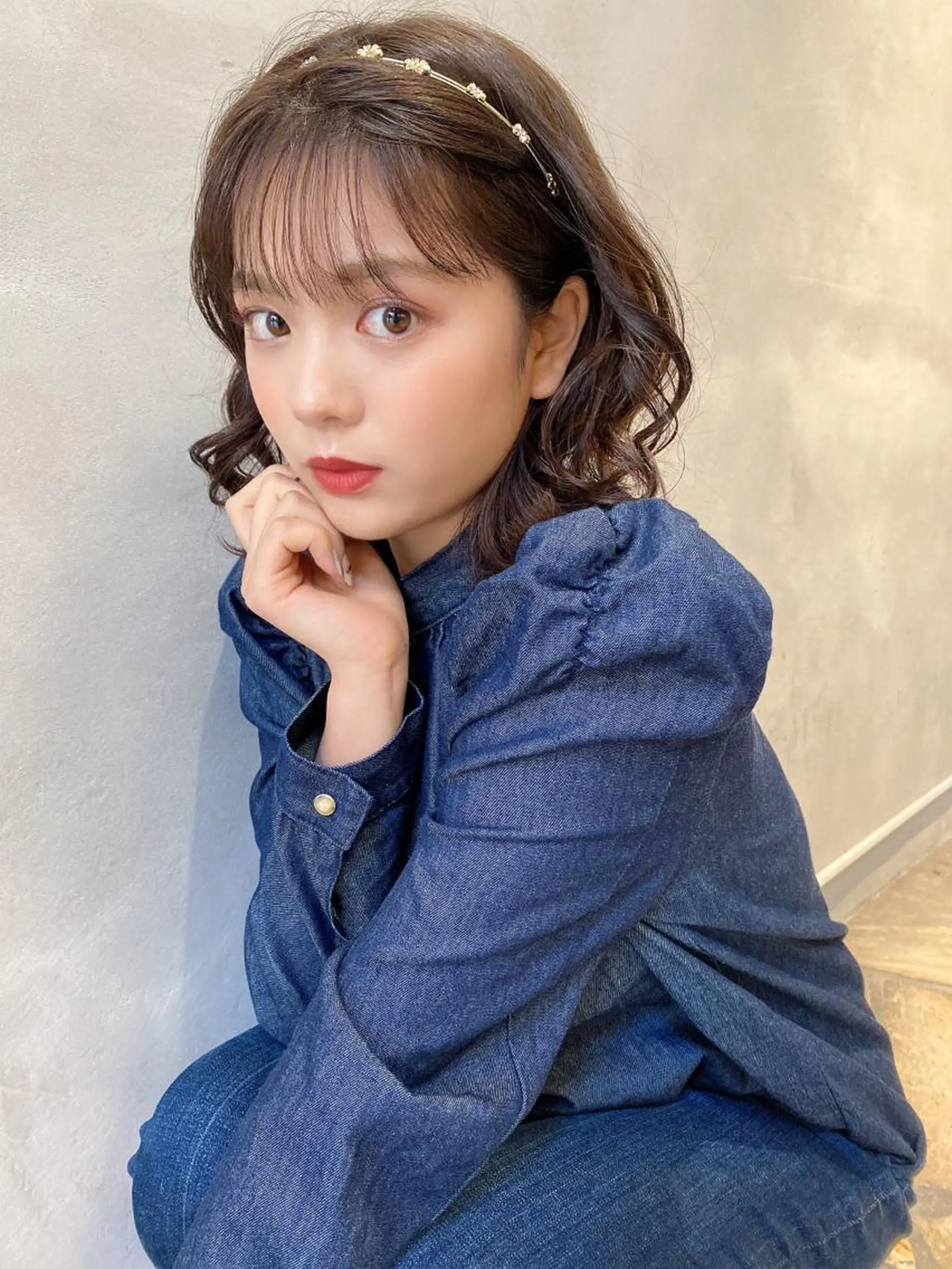 ミディアム ブリーチなしカラー レイヤーカットのヘアスタイル