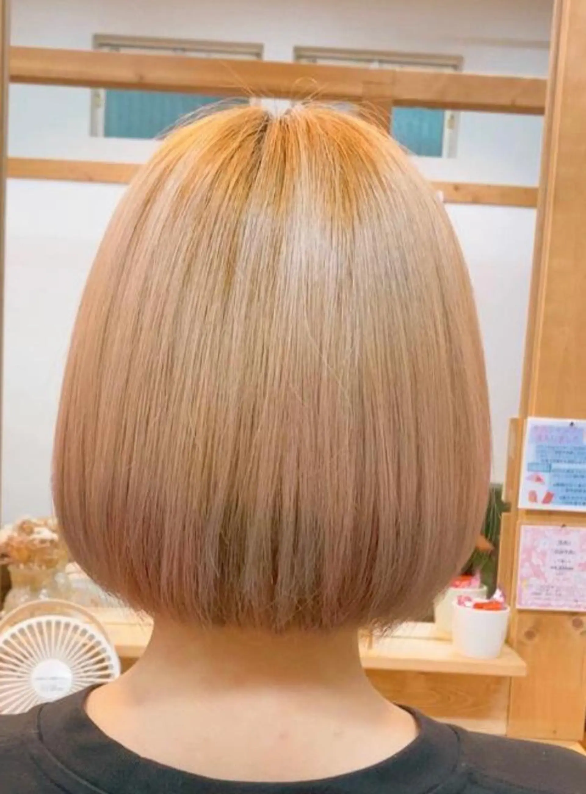 ショート カラー ブリーチ カット 縮毛矯正 林 エリのヘアスタイル