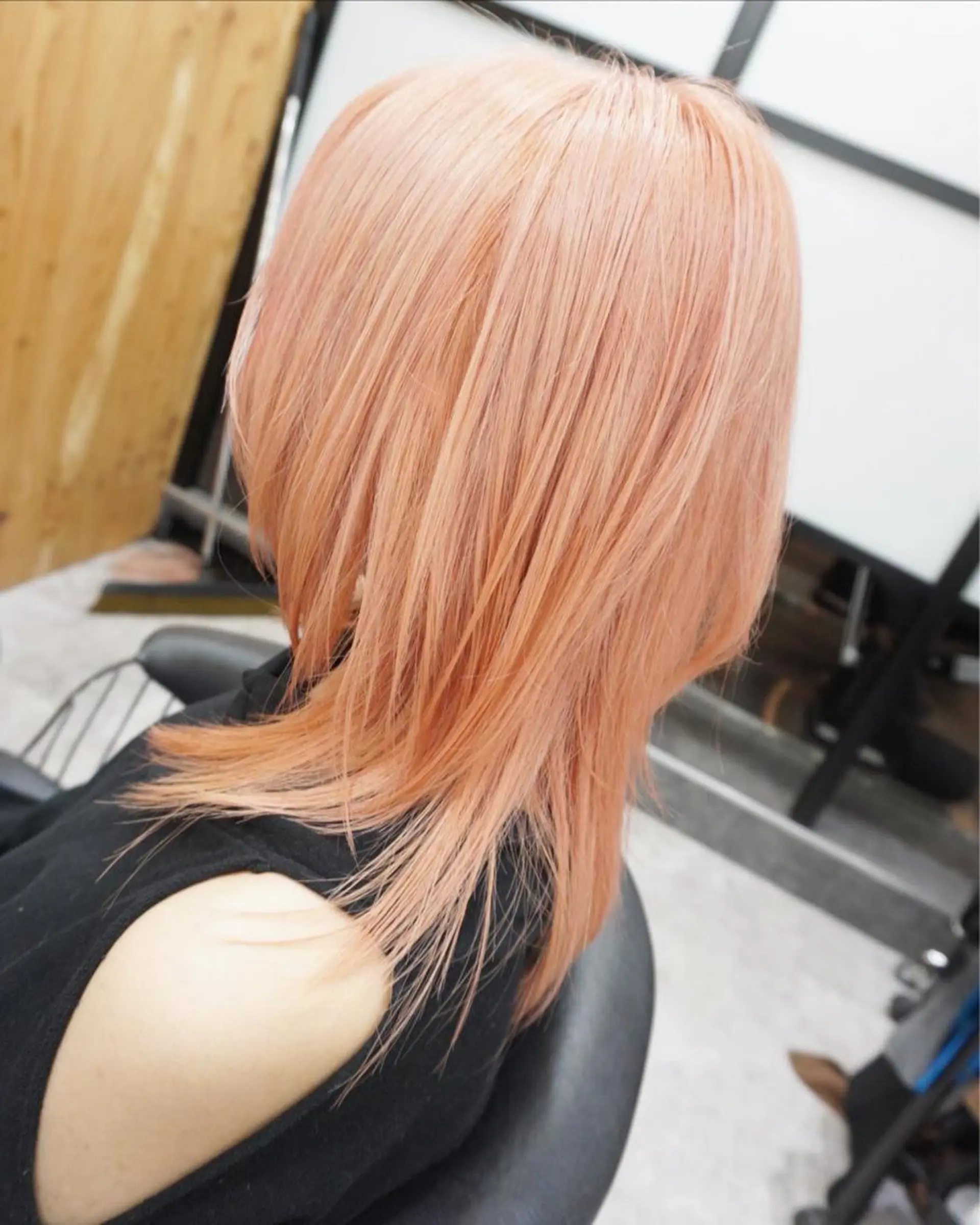 ミディアム レイヤーカット ウルフカット ウルフレイヤー カット ヘアカラー トリートメント hair teria ryu 大塚のヘアスタイル