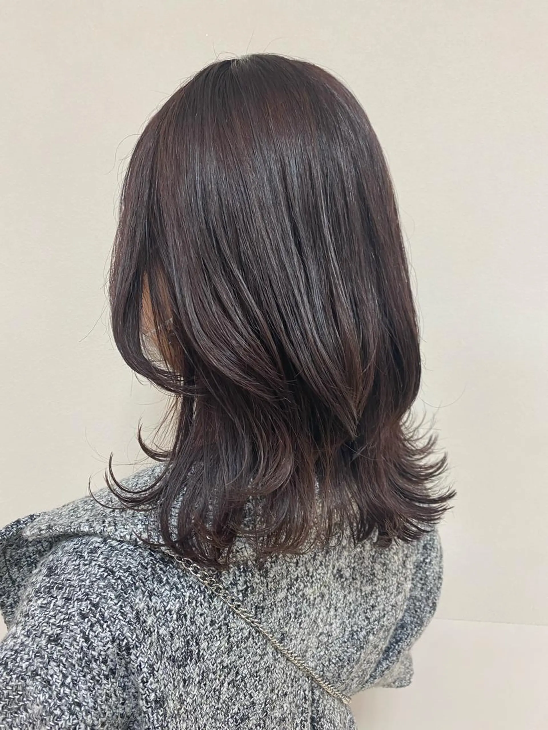 セミロング カラー ヘアアレンジ ブラウンカラー ピンクカラー ピンクブラウン レイヤーカット ウルフカット トリートメント ヘッドスパ ヘアセット 丸谷 みくのネイルデザイン