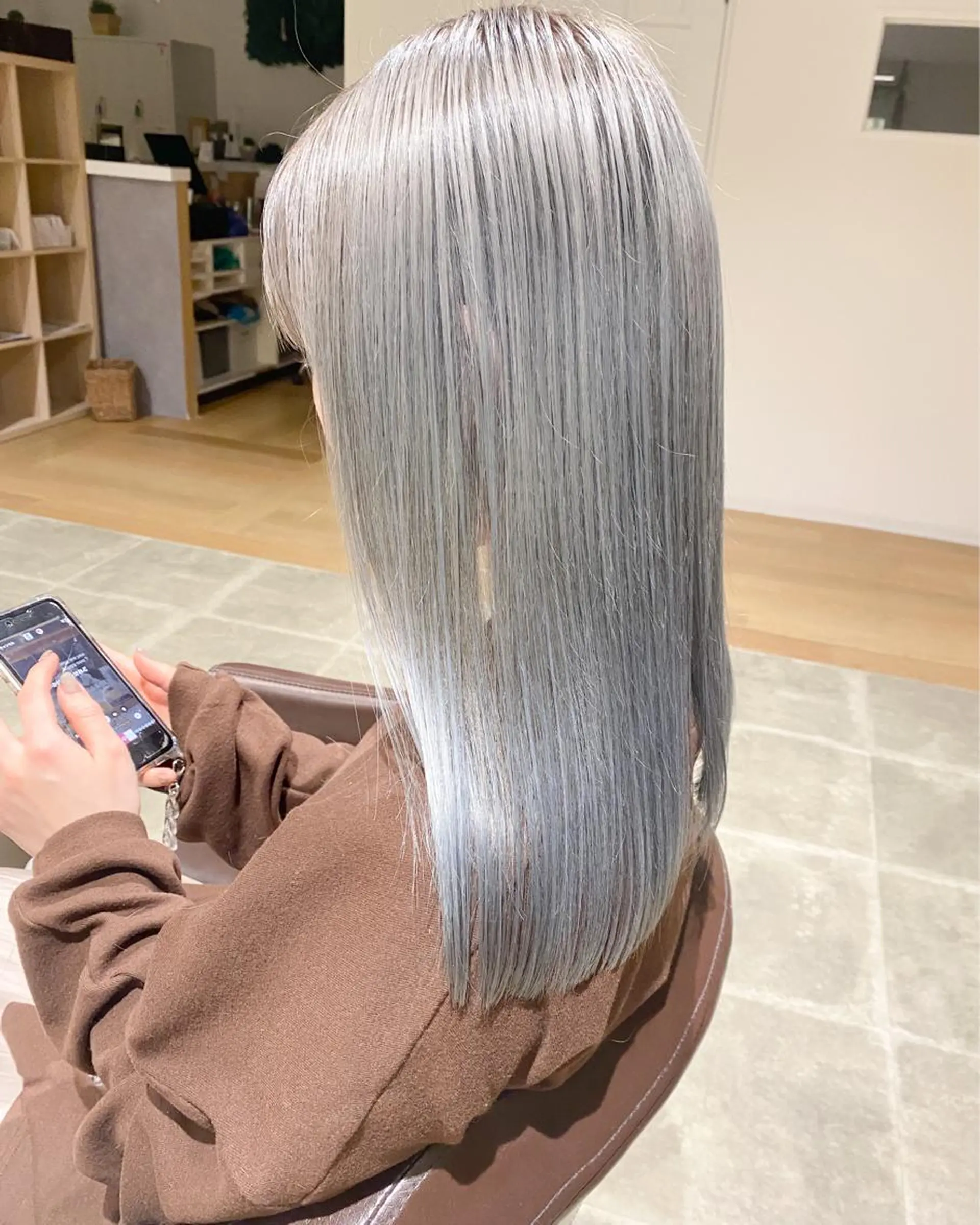 セミロング カラー ブリーチ ヘアカラー KATSUKI津福店所属・工藤 惇のヘアスタイル