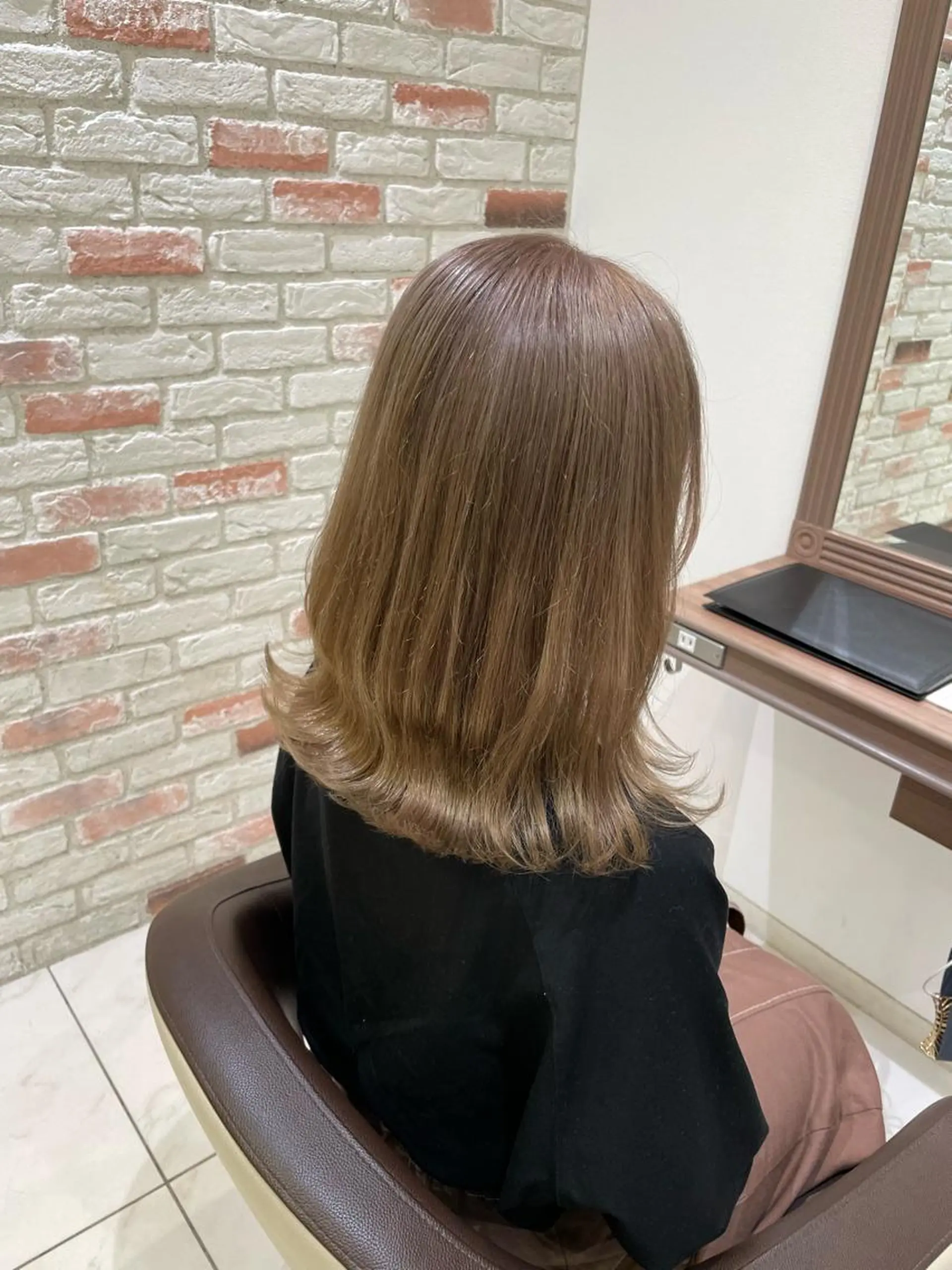 ミディアム カラー ブリーチ 透明感カラー カット ヘアカラー トリートメント 菊池 遼/透明感 /韓国レイヤー/艶感のヘアスタイル