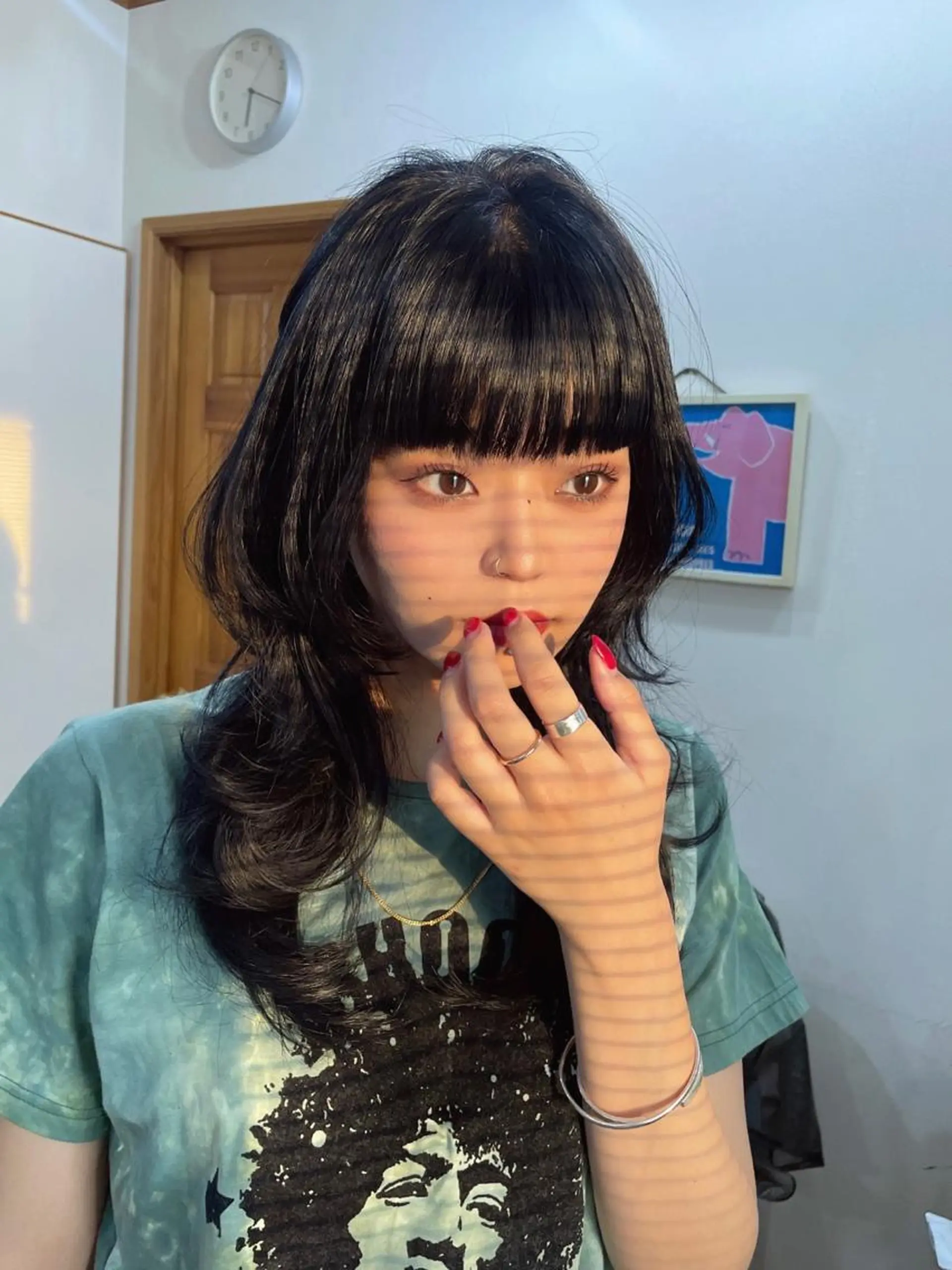 セミロング レイヤーカット ウルフカット ウルフレイヤー カット ヘアカラー トリートメント ボブパーマ ウルフパーマのヘアスタイル