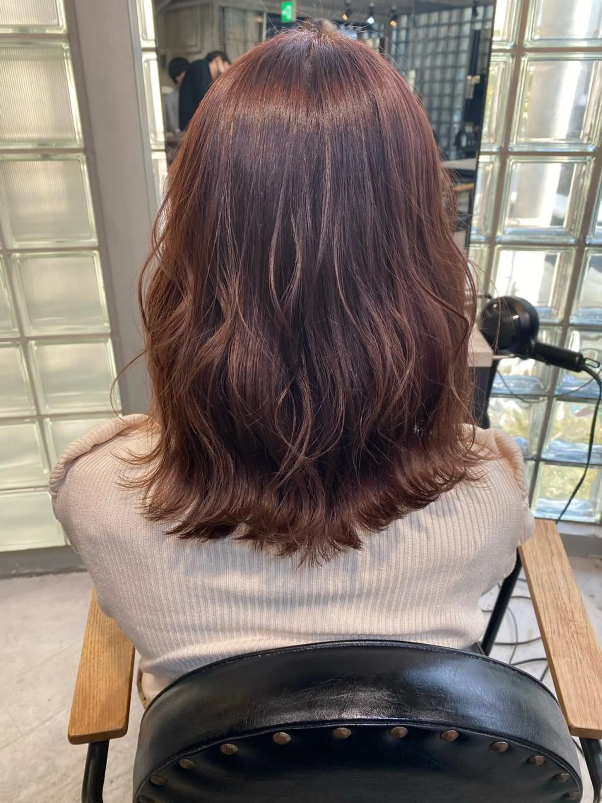ミディアム 大橋 美咲のヘアスタイル