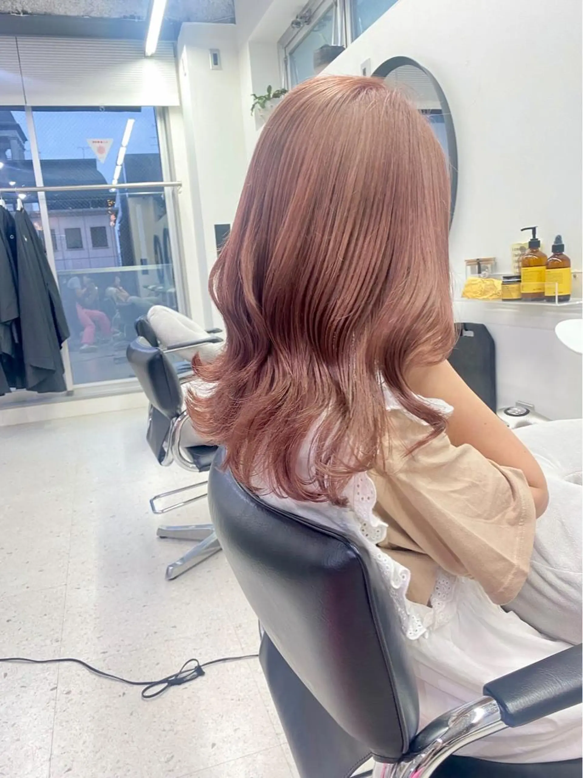 ミディアム カラー ベージュカラー ブリーチ ダブルカラー ピンクカラー ピンクベージュ ヘアカラー トリートメント ヘッドスパ ✨カラー支持No.1 🧸ワキ カナコ🧸のヘアスタイル