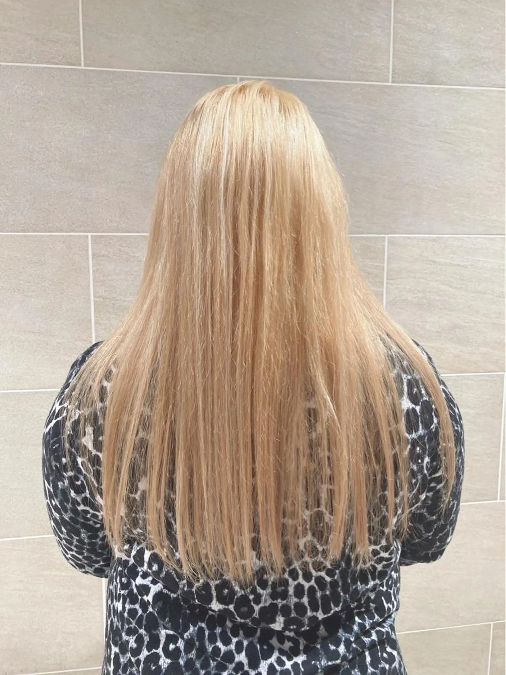 ロング カラー トリートメント ヘアカラー 宮原 佳苗のヘアスタイル