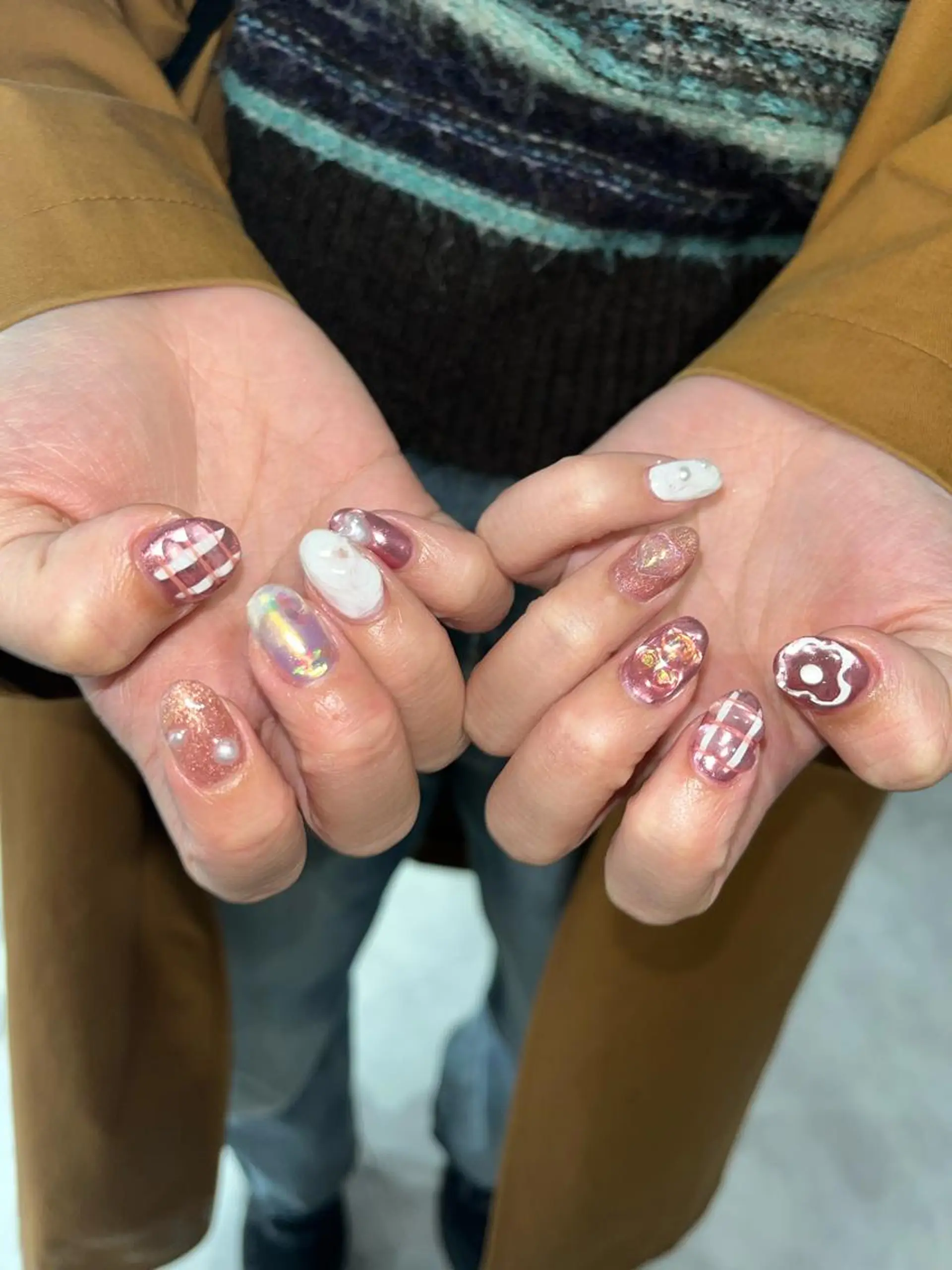 ネイル 🪐富島彩夏 /海外nail🪐のネイルデザイン