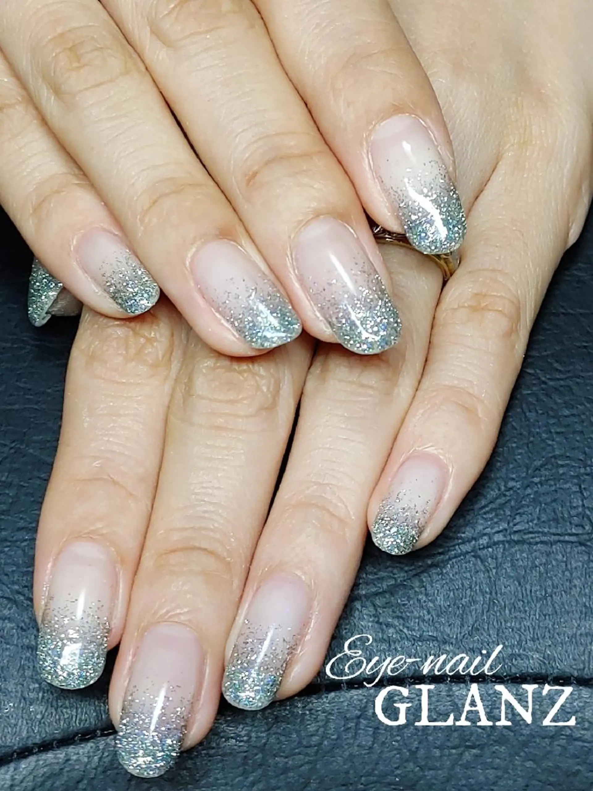 ネイル グラデーション ラメ(グリッター) ラメグラデーション eye-nail GLANZのネイルデザイン