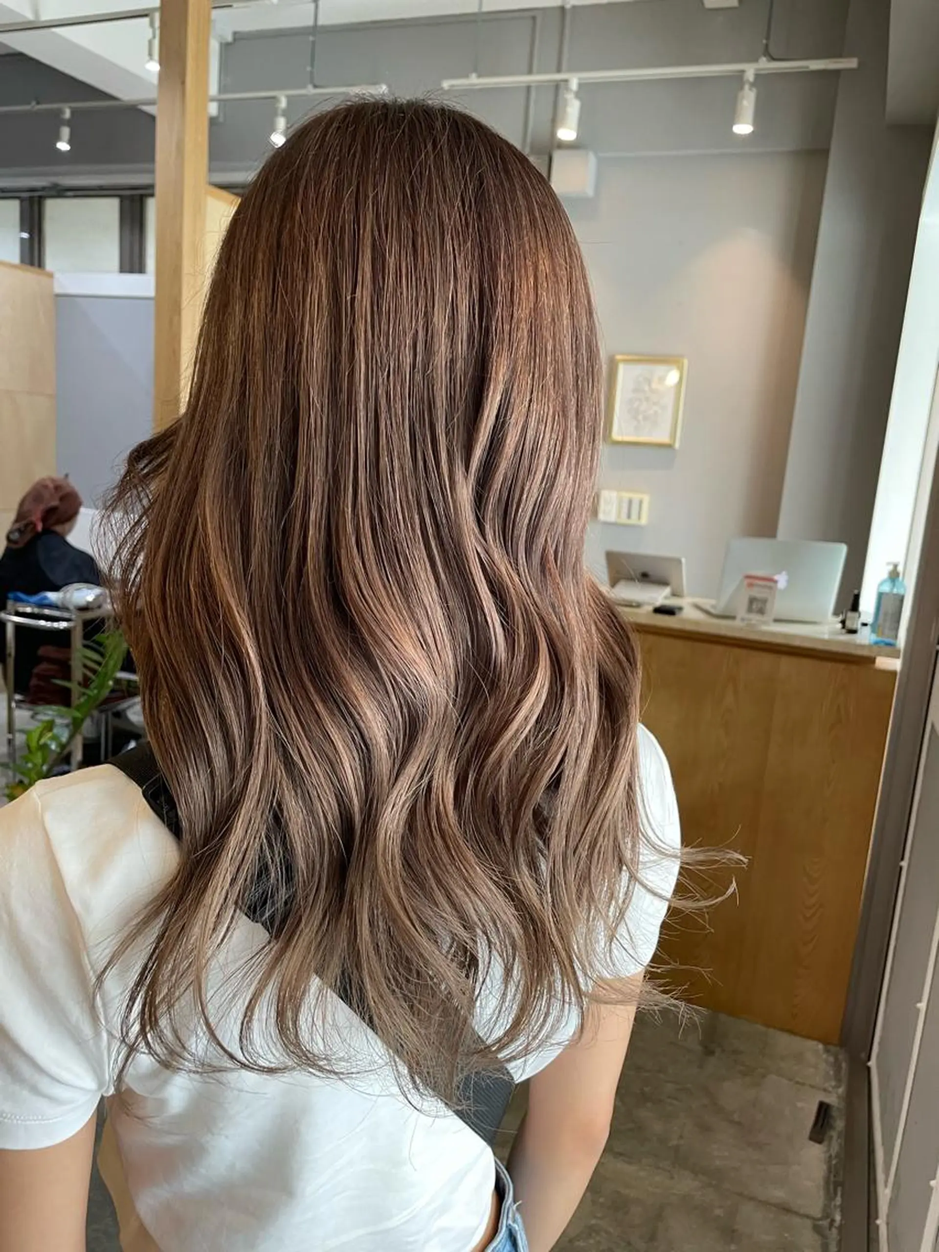 ロング カラー ヘアカラー miloc那覇 MIKUのヘアスタイル