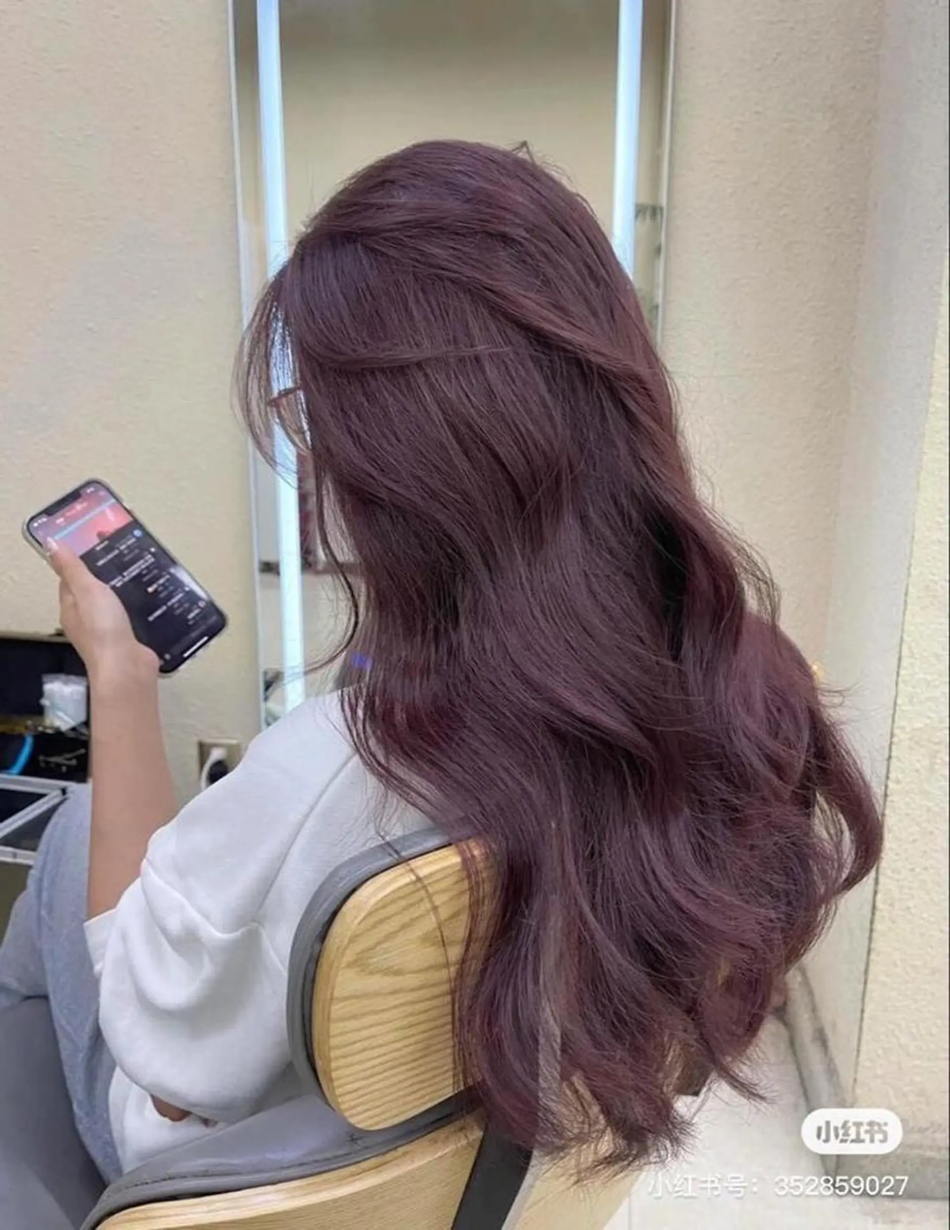 ロング カラー ブリーチ サキ🤍ハイトーン 🩰くびれ巻きヘアのヘアスタイル