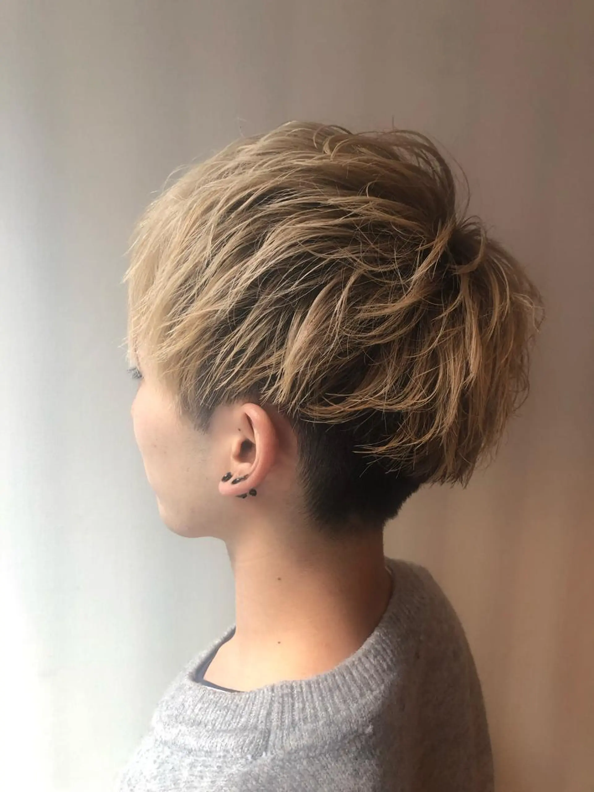 カラー メンズ マッシュ 刈り上げ カット ⭕️メンズパーマ⭕️ 山口 裕太郎のヘアスタイル