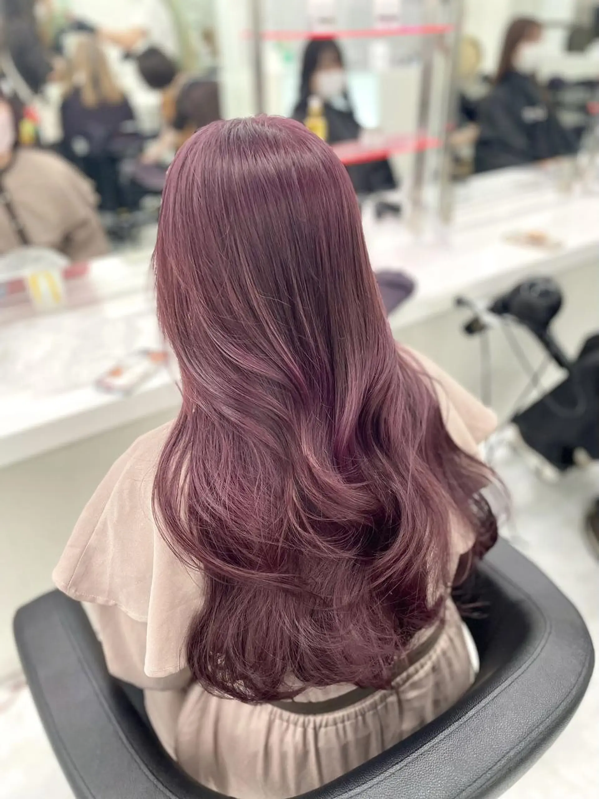 ロング カラー ハイトーン🤍ブロン ド🤍MISAKIのヘアスタイル