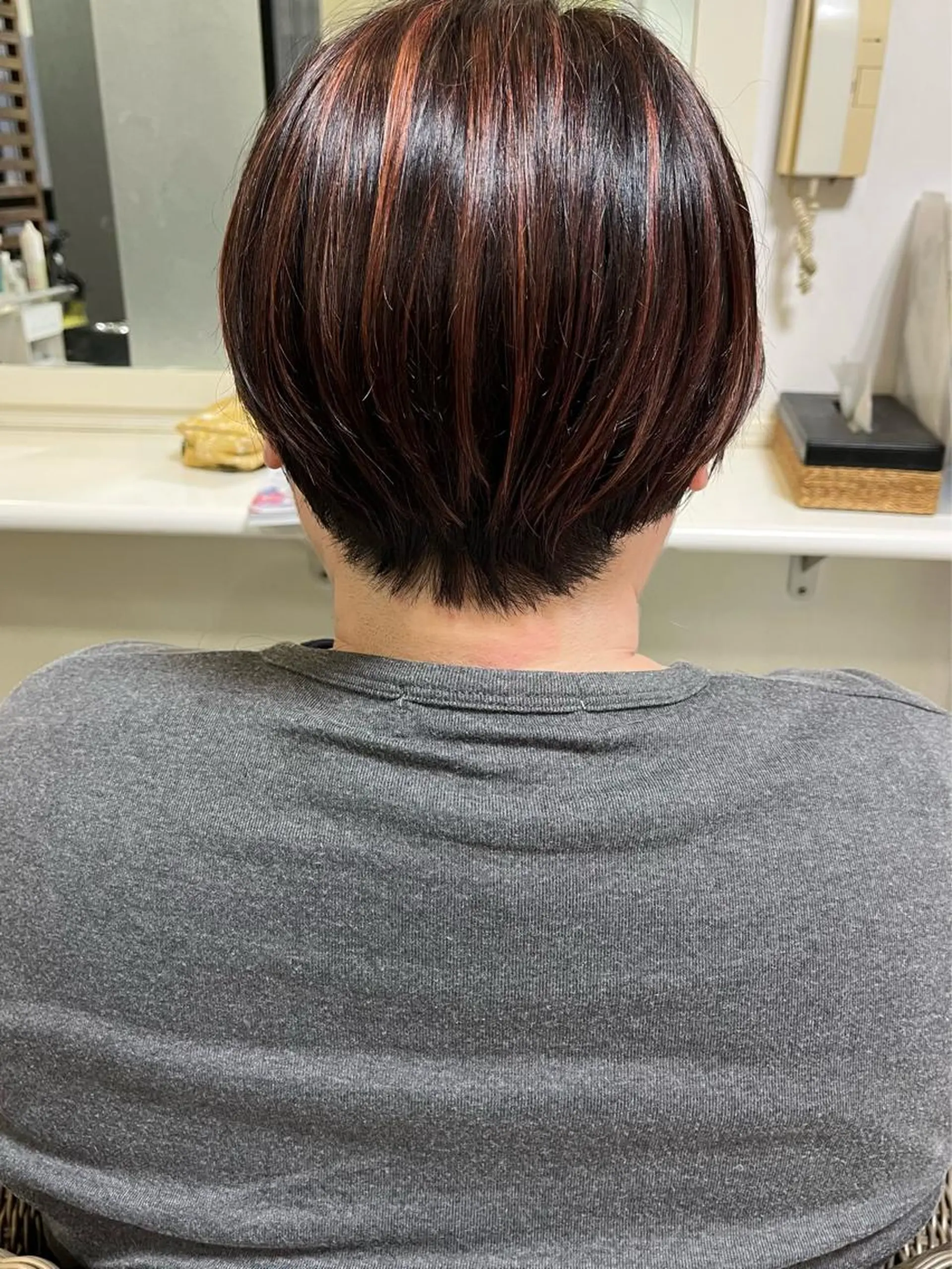 ショート カラー ハイライトカラー ピンクカラー ハイライト カット ヘアカラー ママ美容師 *ヒマワリのヘアスタイル