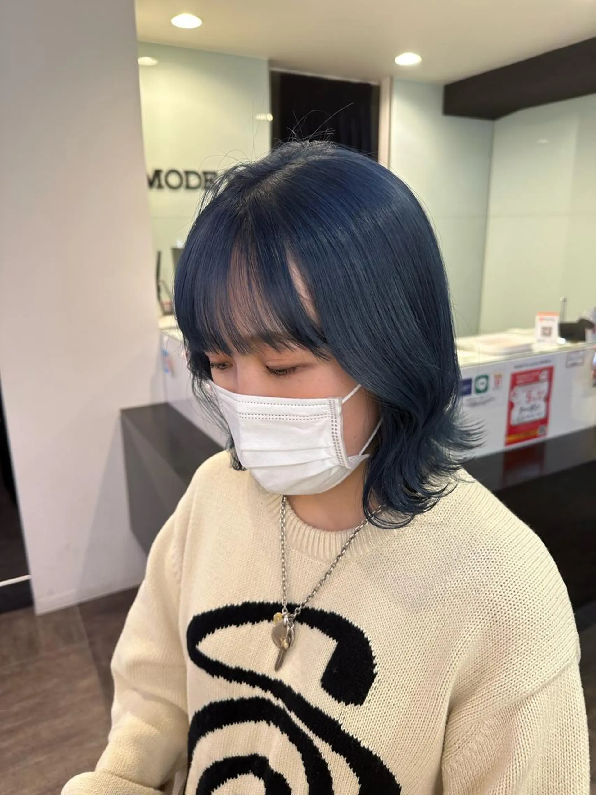 ミディアム ヘアカラー ボブ/レイヤー ROKUのヘアスタイル
