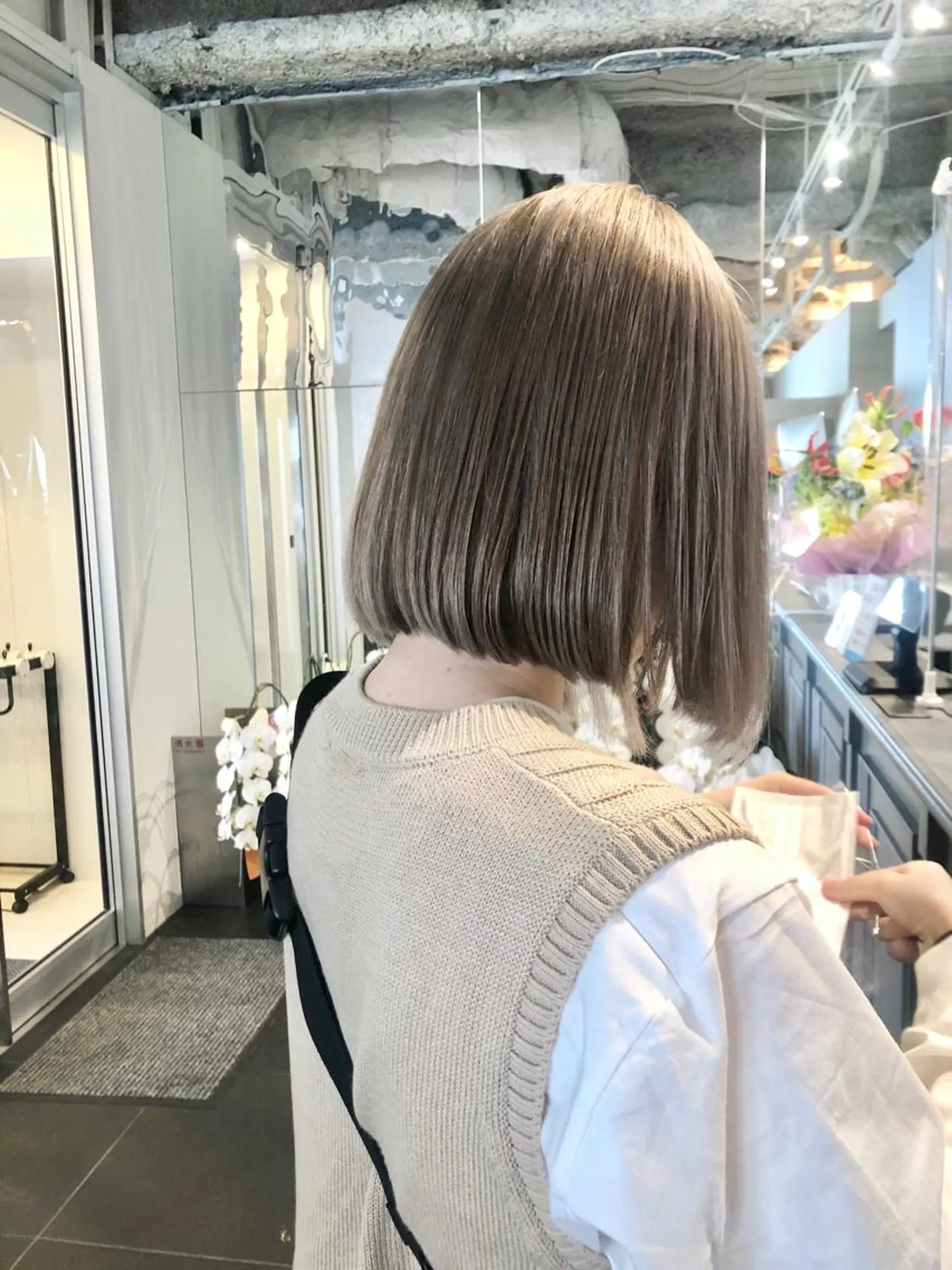 ショート カラー 切りっぱなしボブ ベージュカラー ブリーチ ケアブリーチ 透明感カラー ショート/パーマ/ カラー/FUKOのヘアスタイル