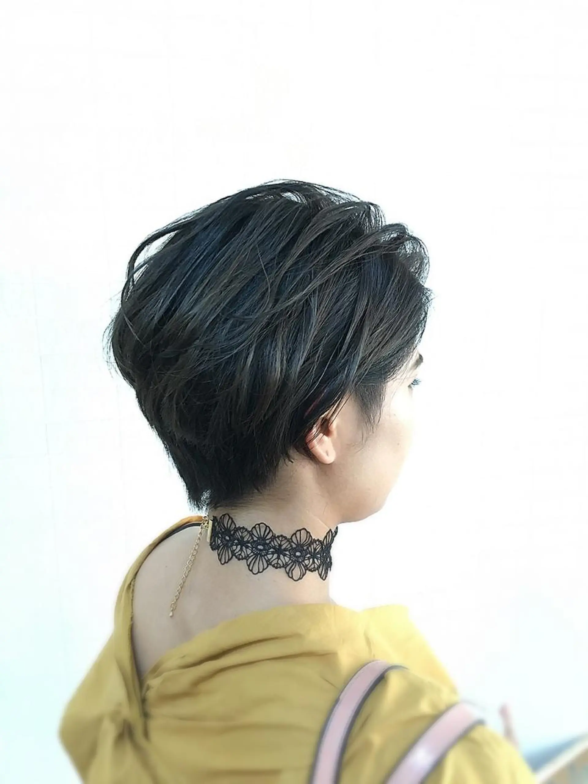 ショート カラー 藤井 一輝のヘアスタイル
