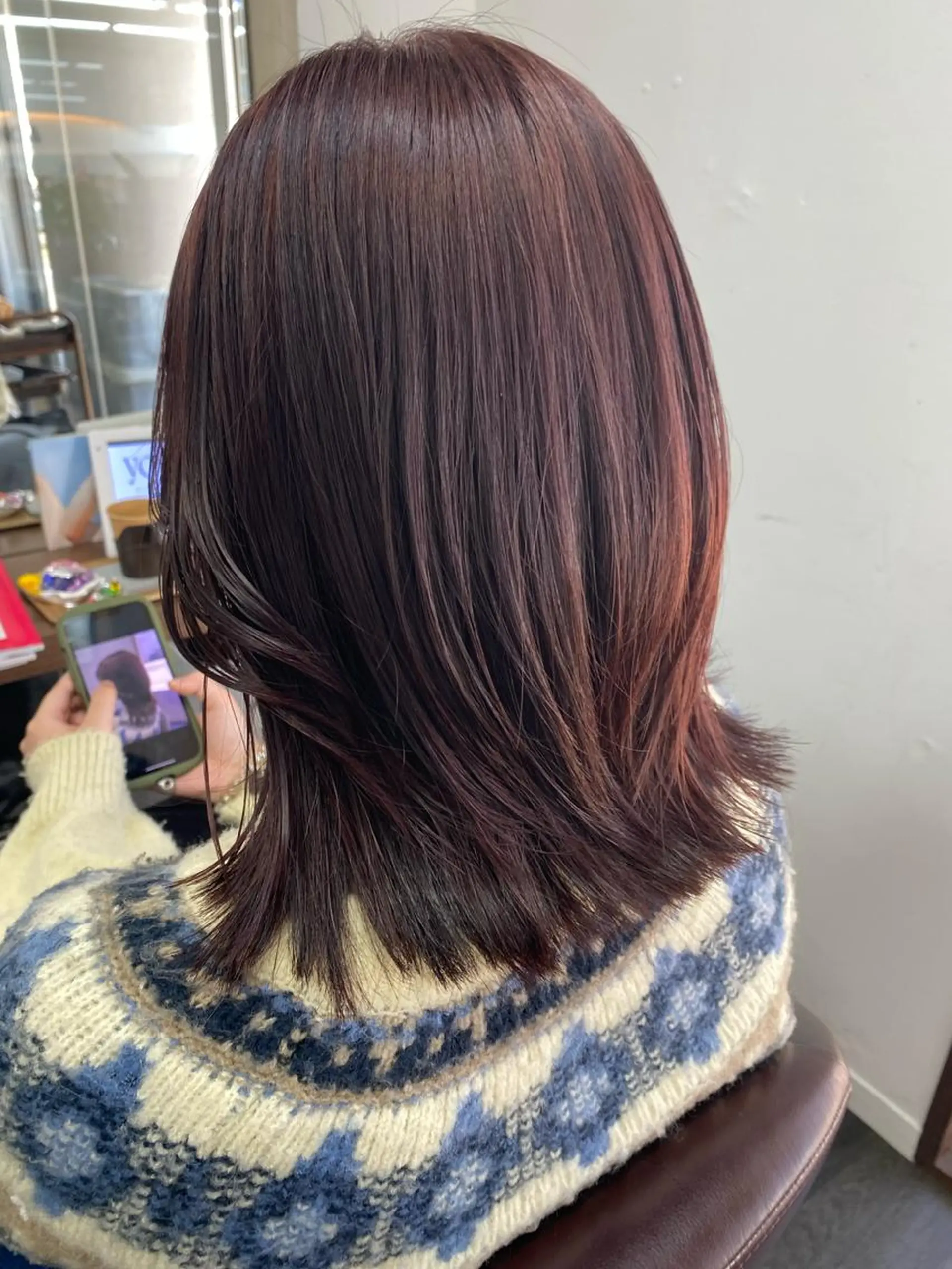 ミディアム カット ヘアカラー トリートメント 月野涼風 /レイヤーカットのヘアスタイル