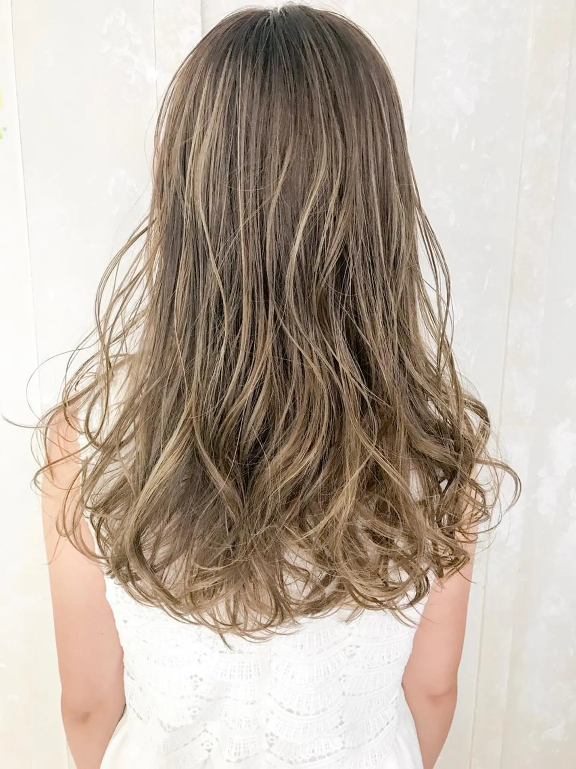 ロング カラー ベージュカラー ハイライトカラー ハイライト 横浜🍒カット エクステ／RIEのヘアスタイル