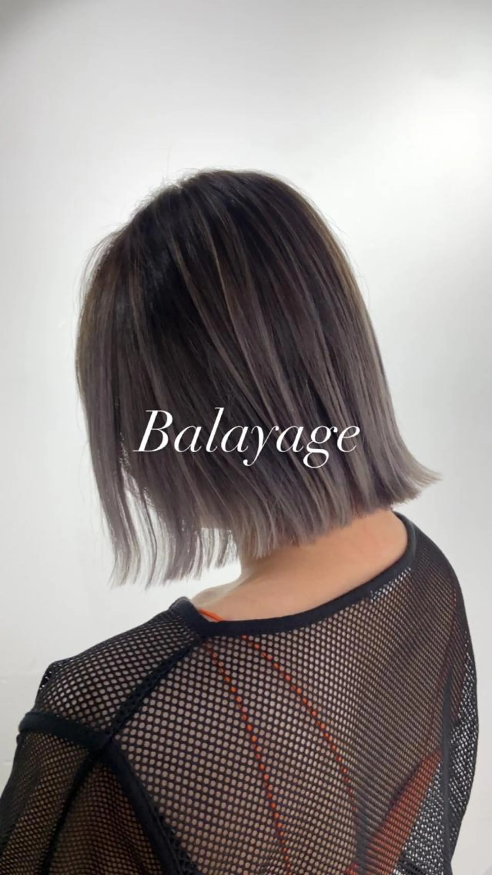 ショート カラー 切りっぱなしボブ ショートボブ バレイヤージュ ブリーチ デザインカラー カット ヘアカラー Kensho 京都駅 ケアブリーチのヘアスタイル