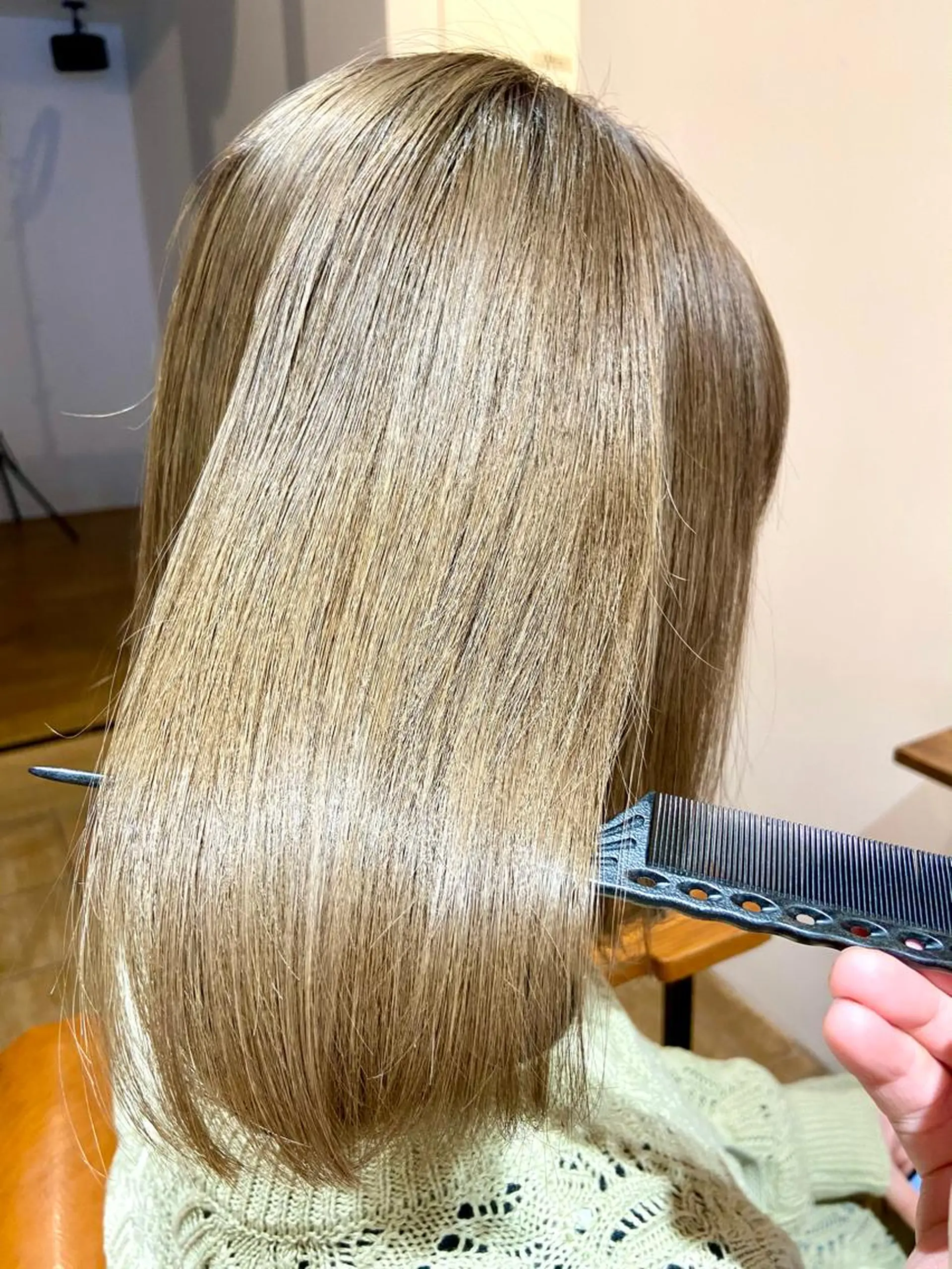 セミロング ayumi🦖/ ブリーチカラーのヘアスタイル