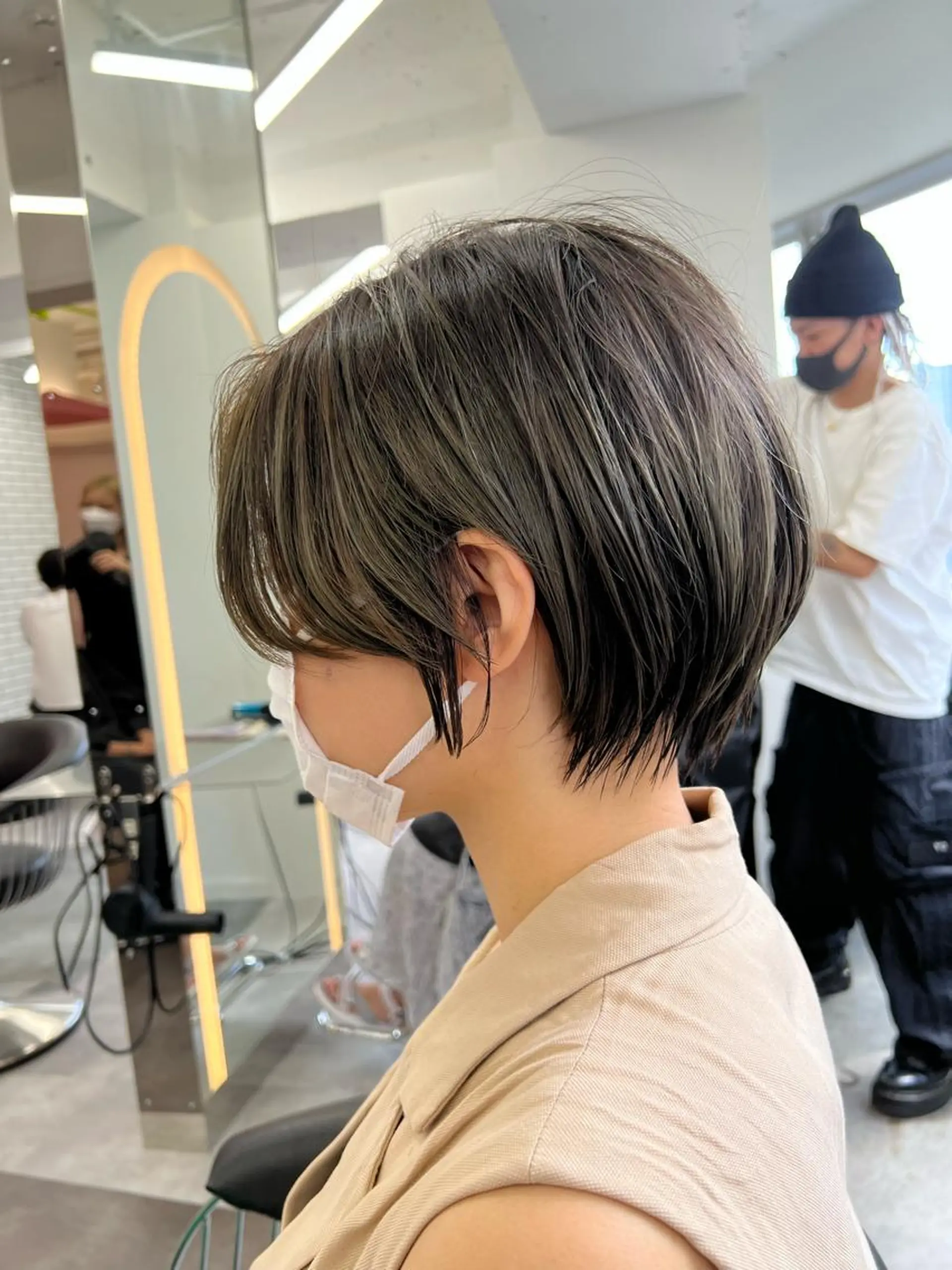 ショート カラー ショートボブ ベージュカラー オリーブベージュ ボブ ショートヘア 原宿ボブ・髪質改善 輝来のヘアスタイル
